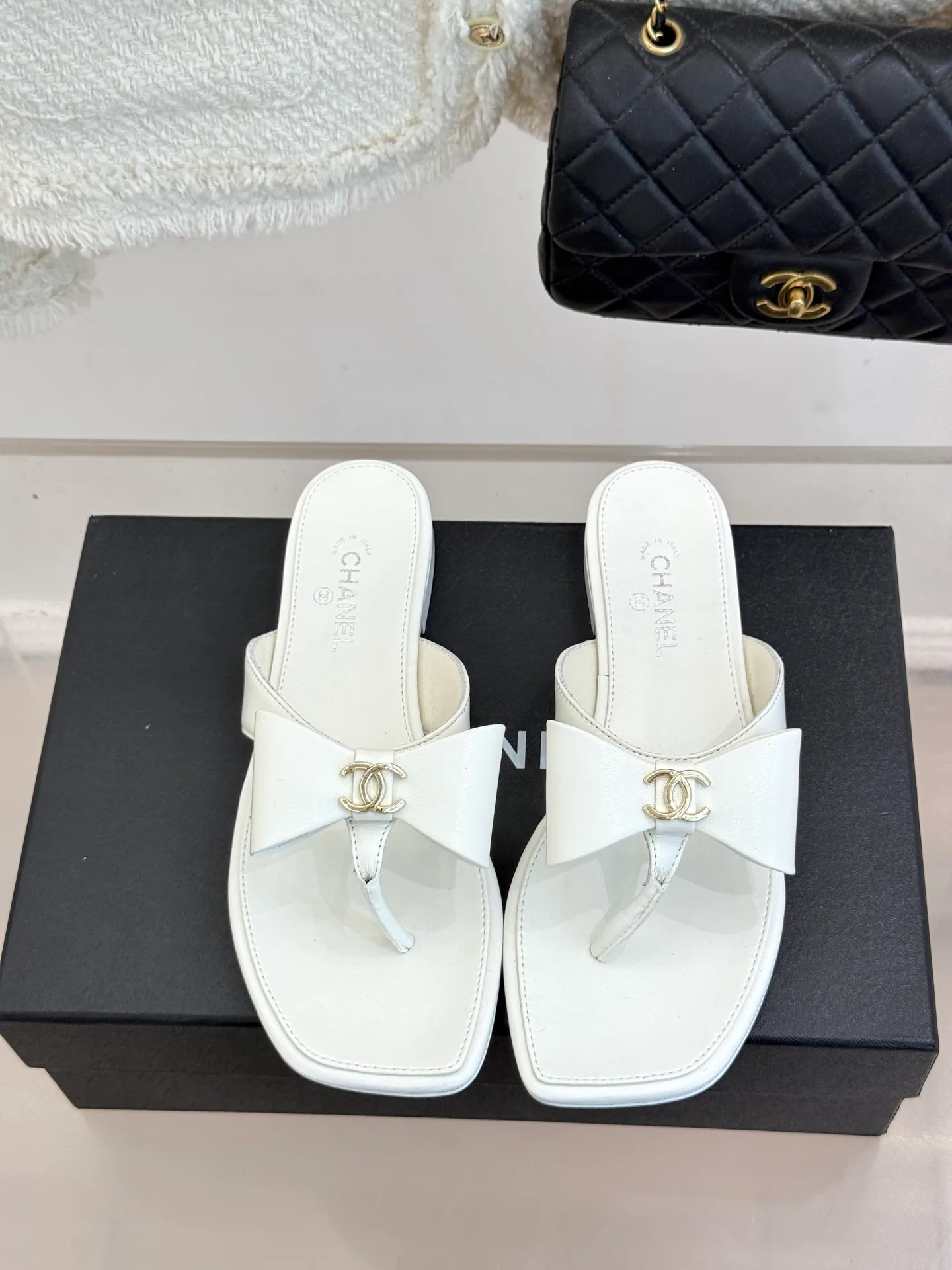 Women's Flip-Flops CHANEL 16965746