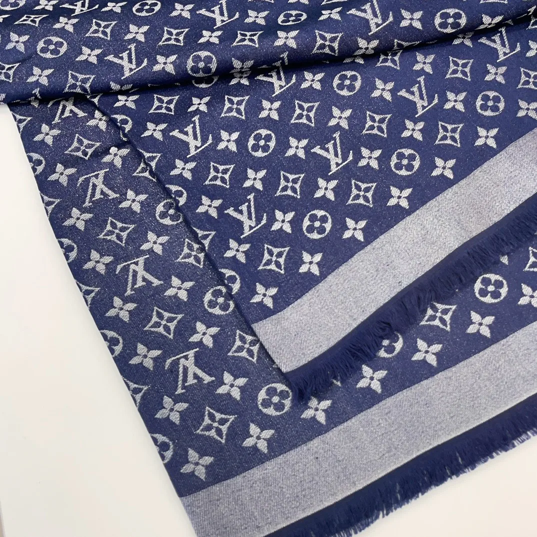 Scarves LOUIS VUITTON 17826484
