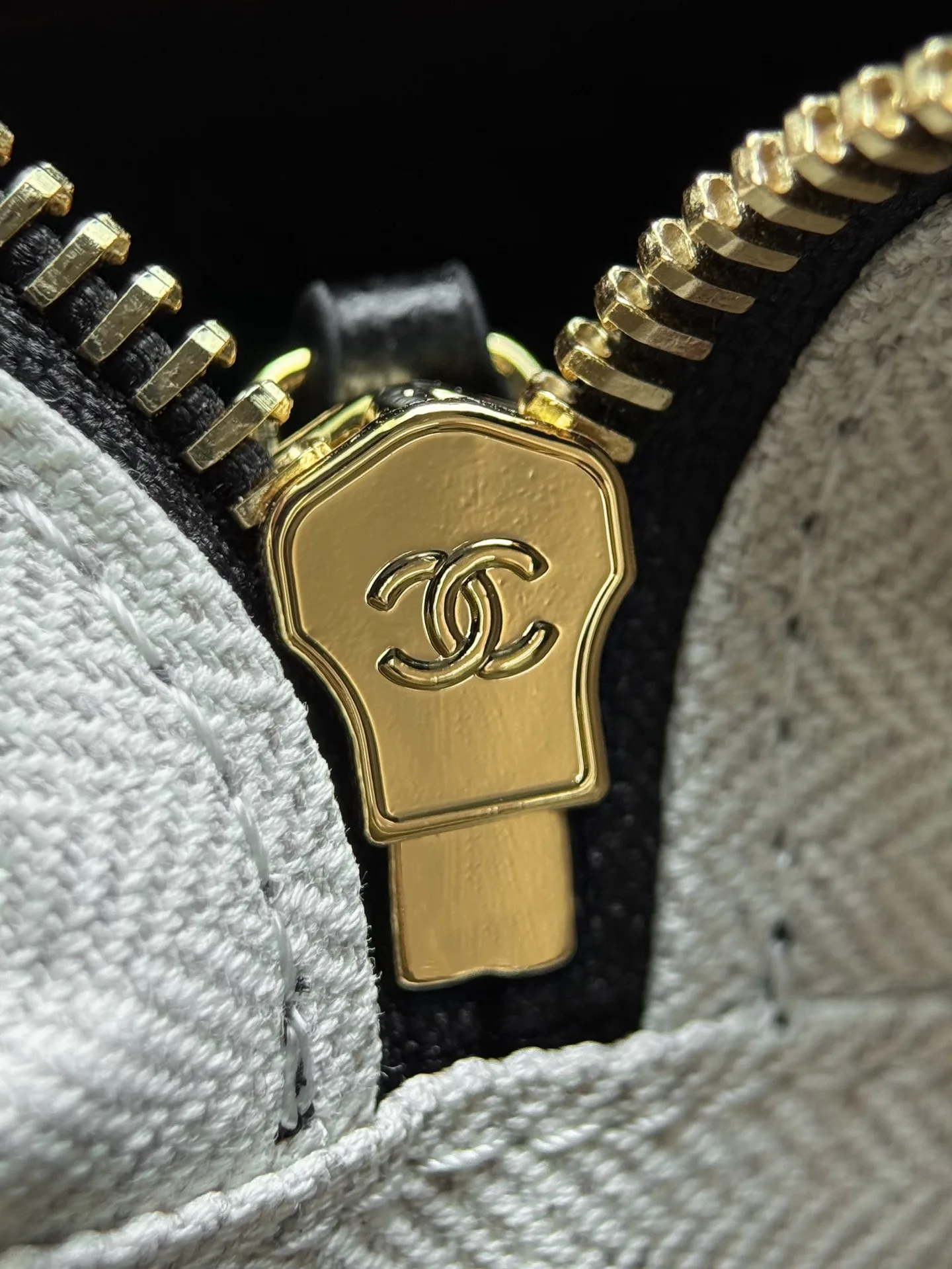 Women's Classic Handbags CHANEL 18147995