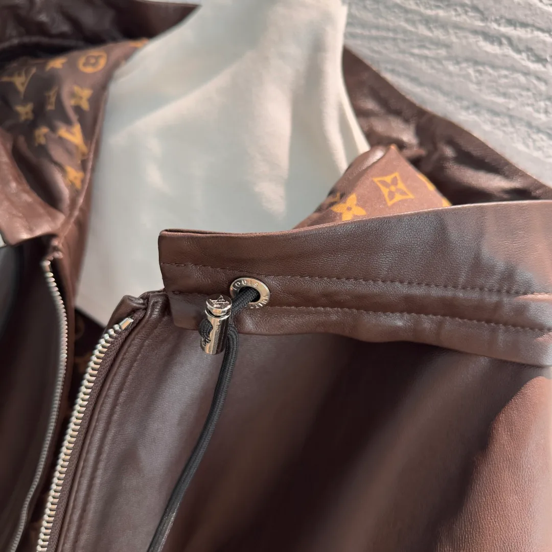 Women's Leather Jackets And Sheepskin Coats LOUIS VUITTON 17474153