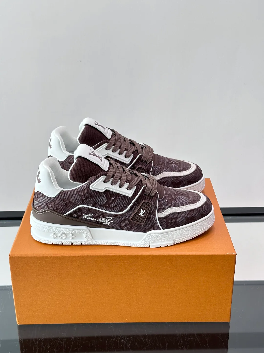 Women's Sneakers LOUIS VUITTON 17982450