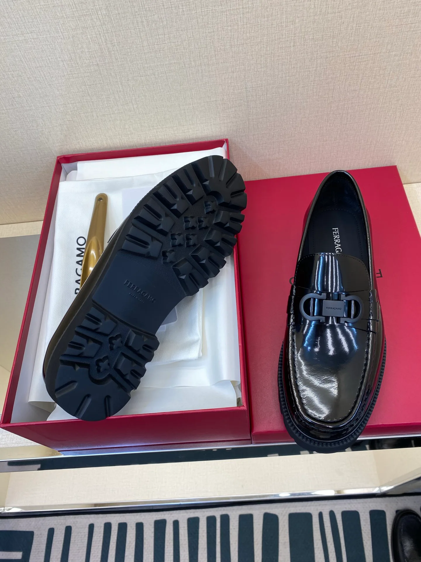 Men's Loafers And Dress Shoes SALVATORE FERRAGAMO 17971734