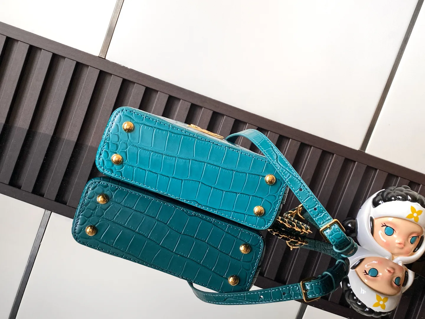 Women's Classic Handbags LOUIS VUITTON 18019347