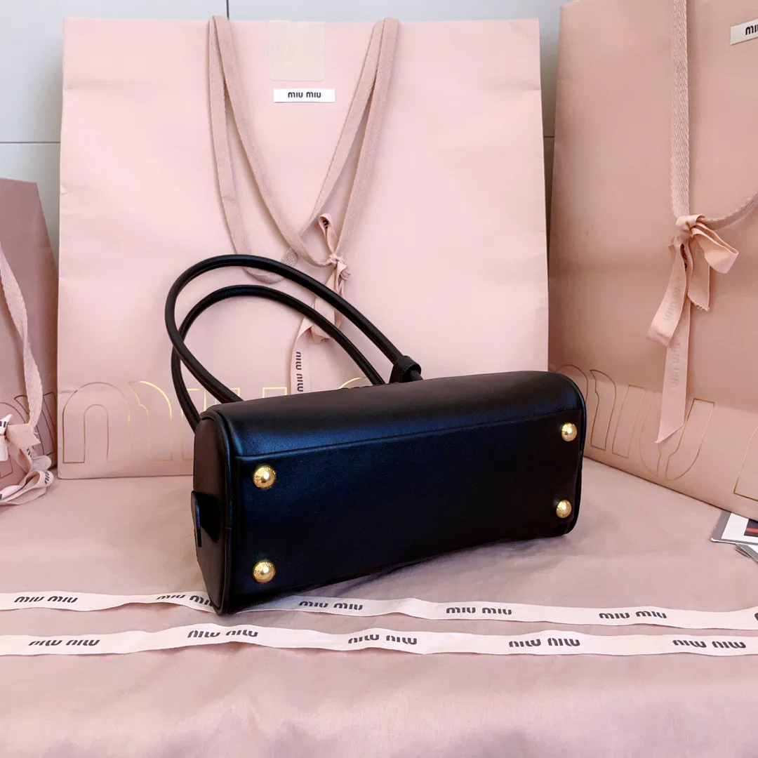 Классические Сумки Женские Miu Miu 18598423