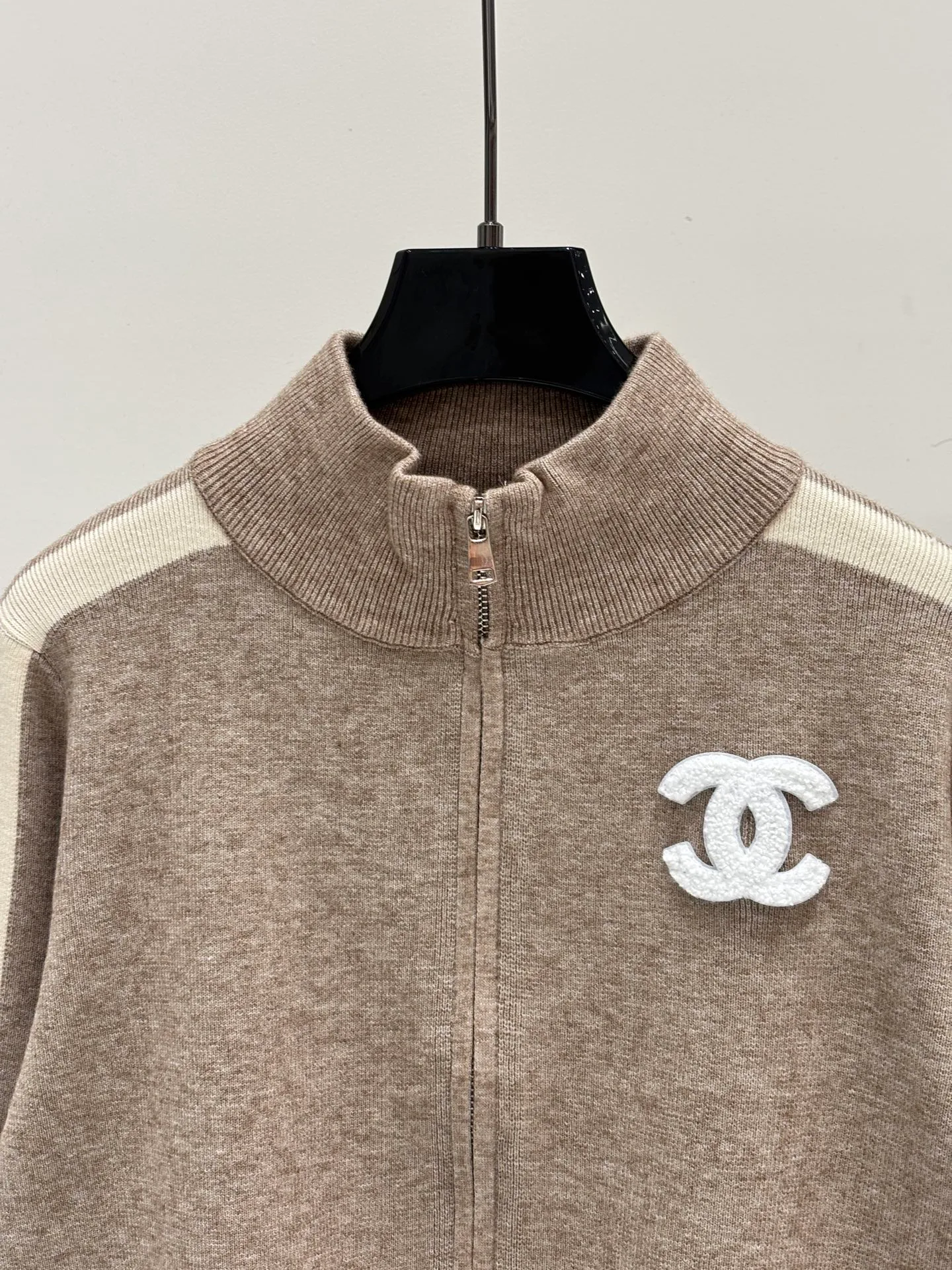 Women's Jumpers And Sweaters CHANEL 18331665