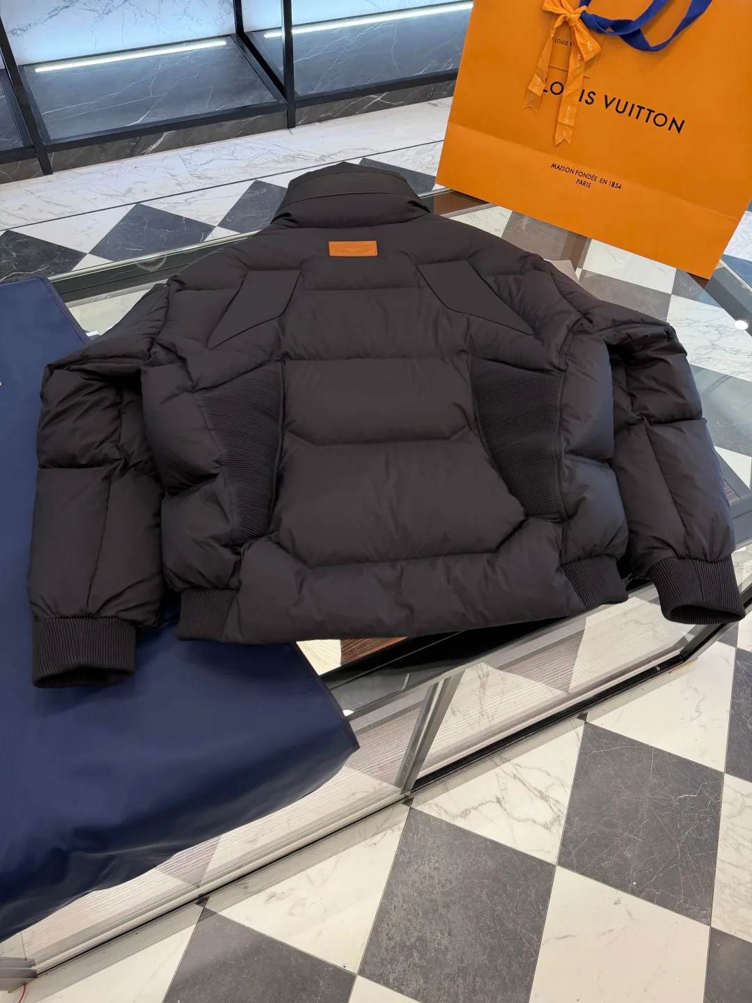 Men's Jackets And Down Jackets LOUIS VUITTON 18007699