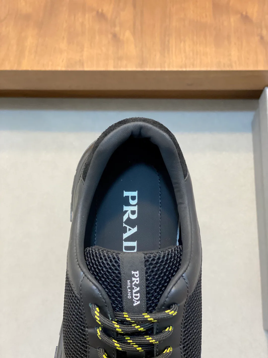 Men's Sneakers PRADA 18079032