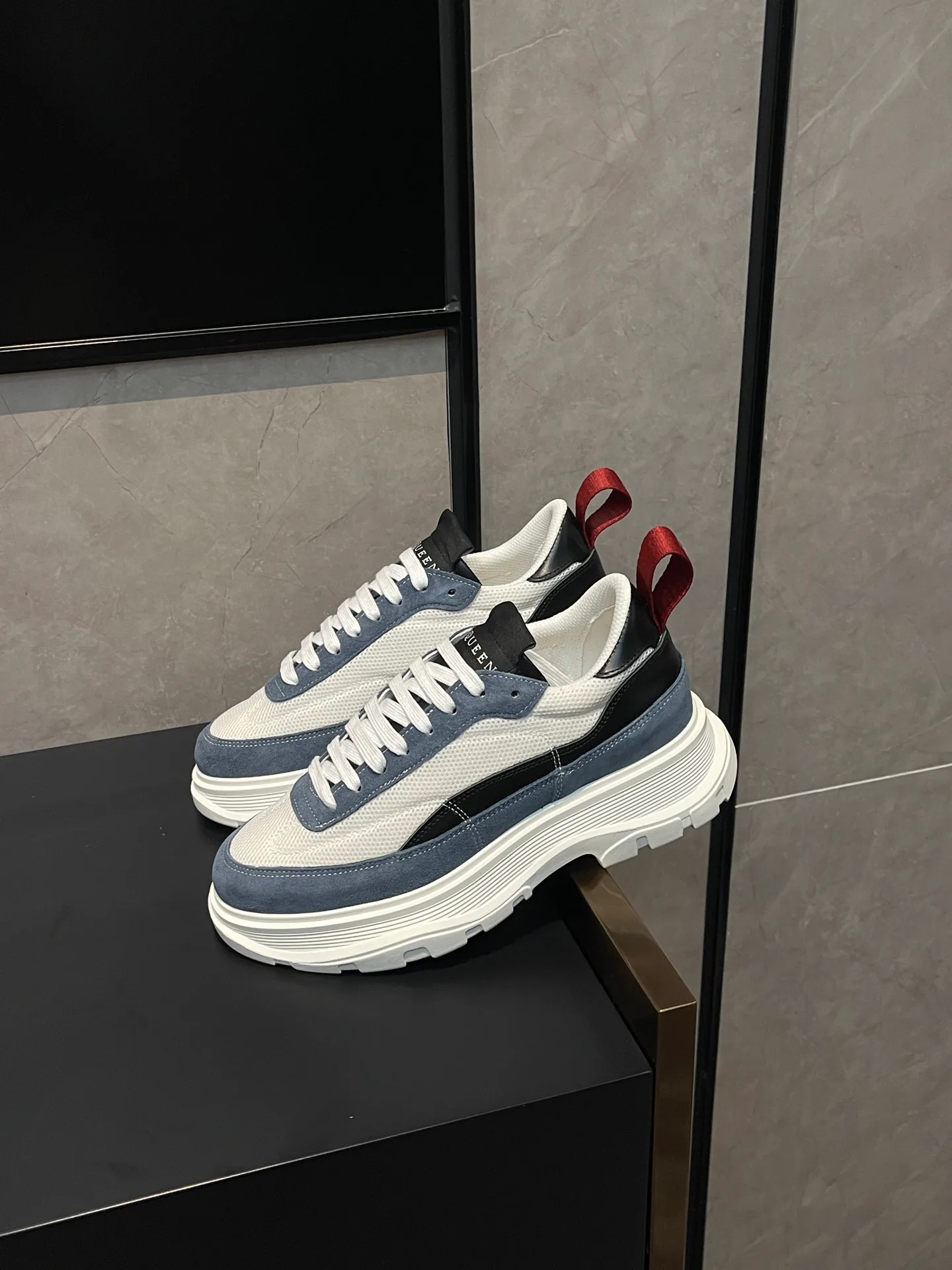 Women's Sneakers ALEXANDER MCQUEEN 18363949