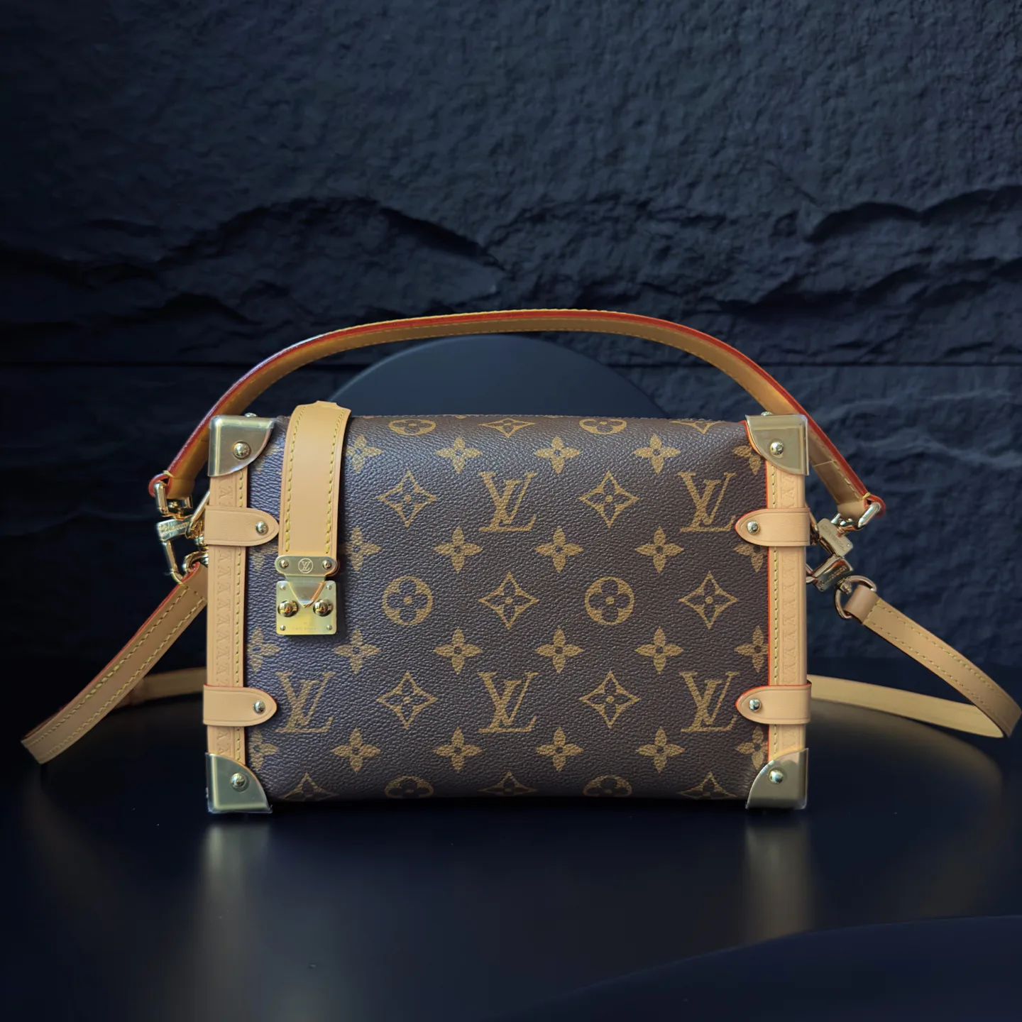 Классические Сумки Женские Louis Vuitton 18676161