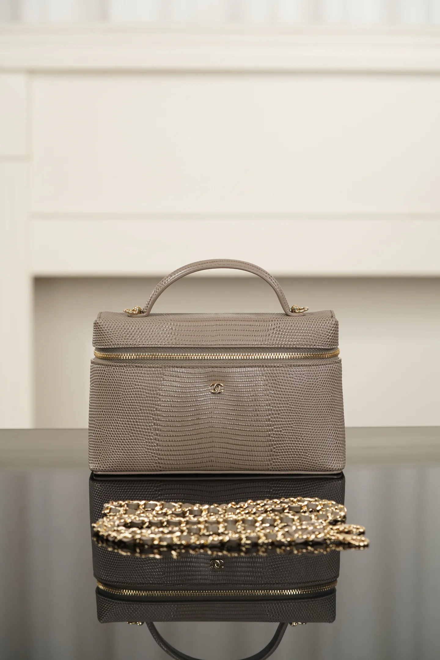 Women's Classic Handbags CHANEL 17979690