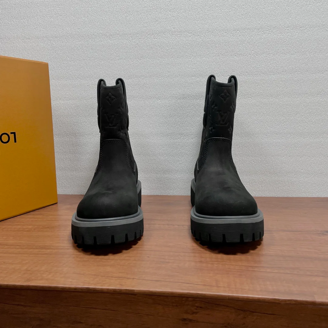 Men's Ankle Boots LOUIS VUITTON 17934634