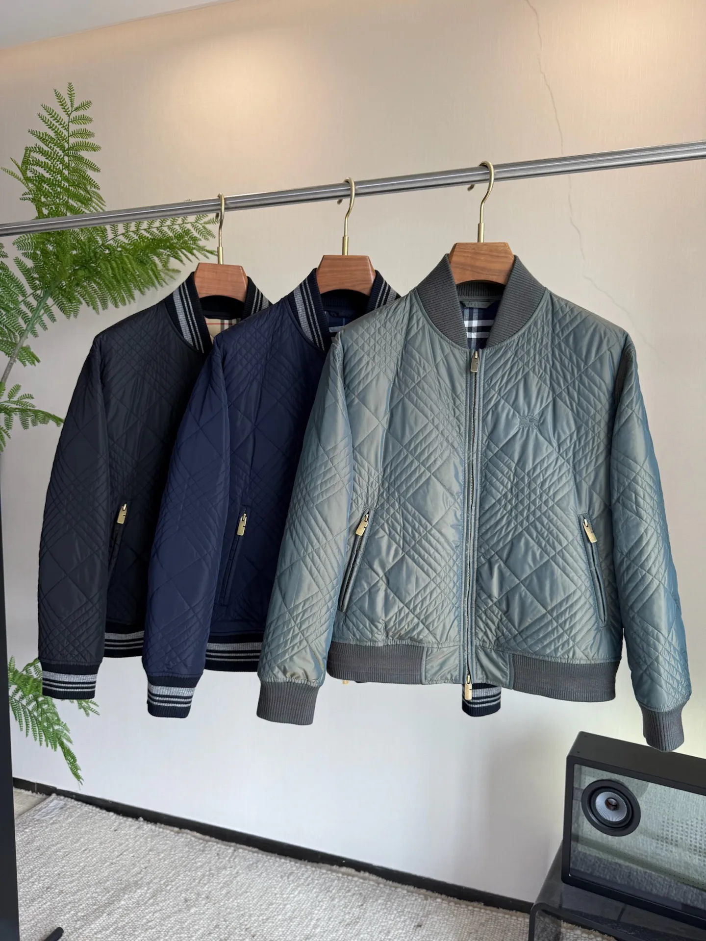 Men's Jackets And Down Jackets BURBERRY 18410975