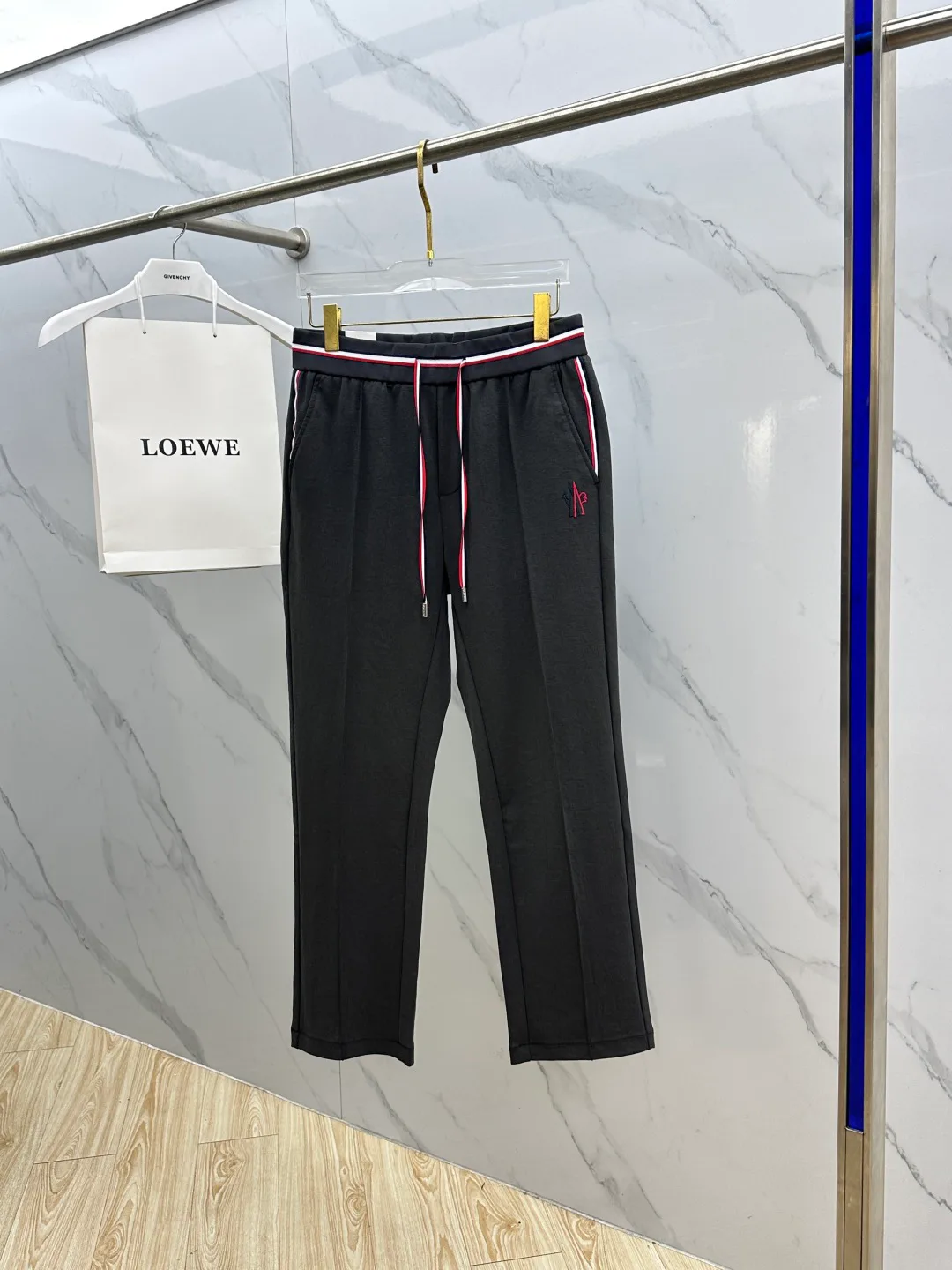 Брюки Мужские Moncler 18596895