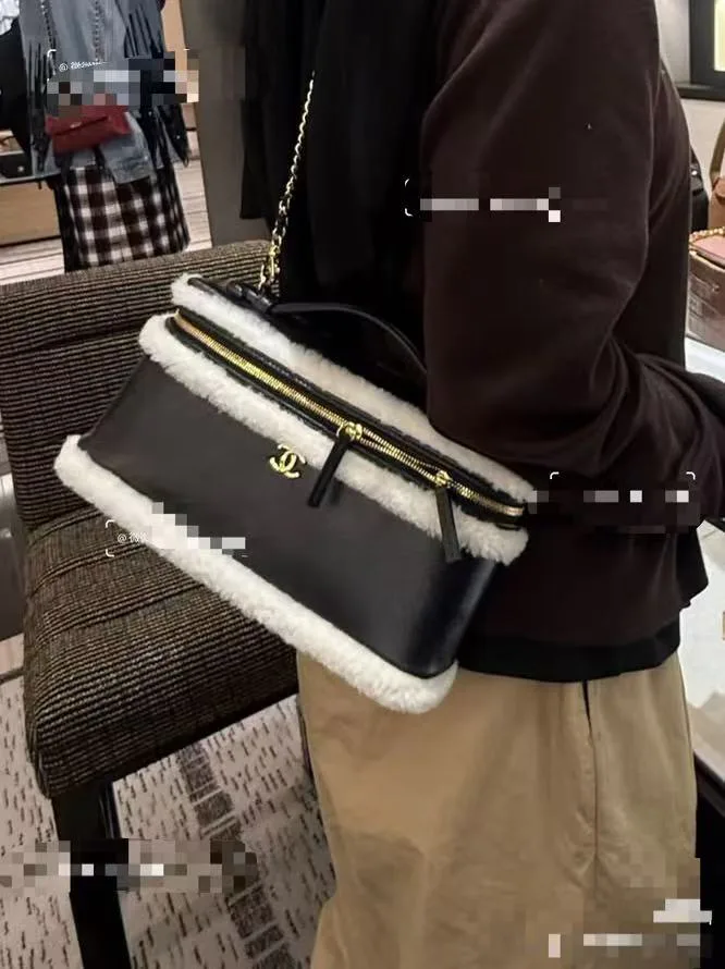 Women's Classic Handbags CHANEL 18238953