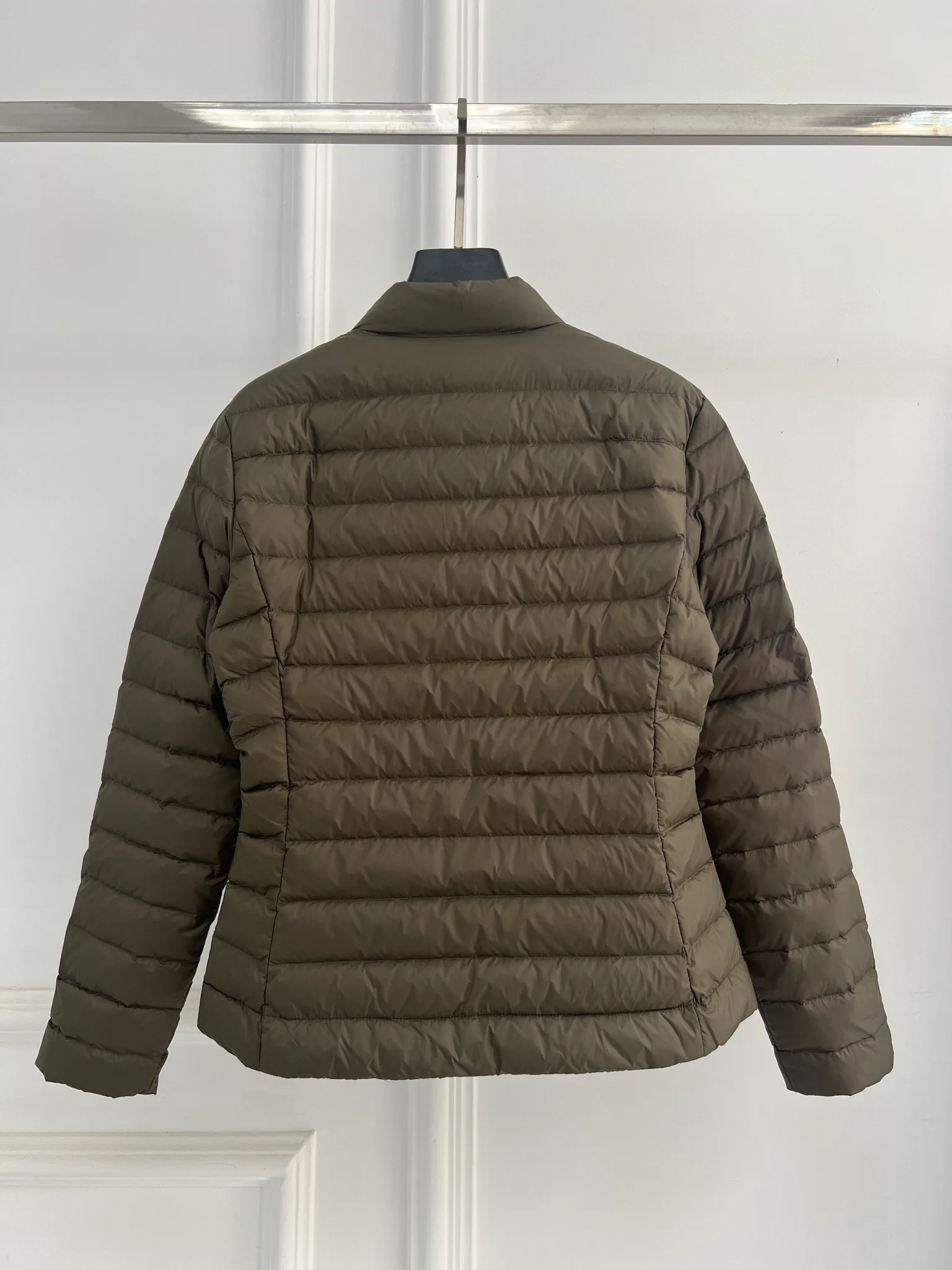 Women's Jackets And Down Jackets MONCLER 18416155