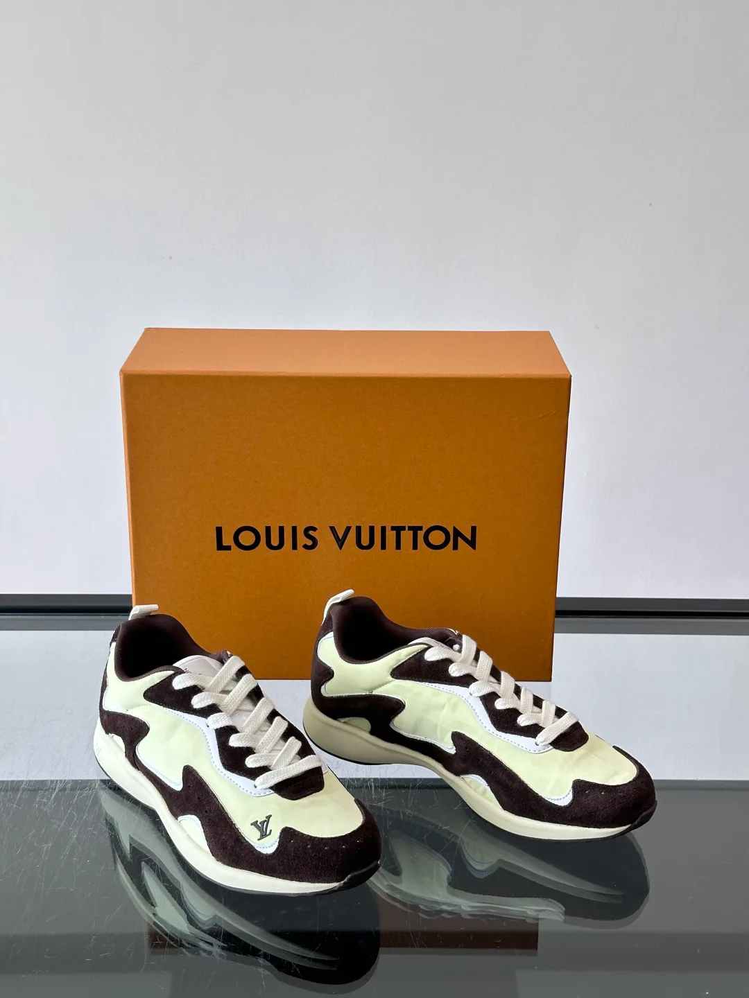 Men's Sneakers LOUIS VUITTON 17869454
