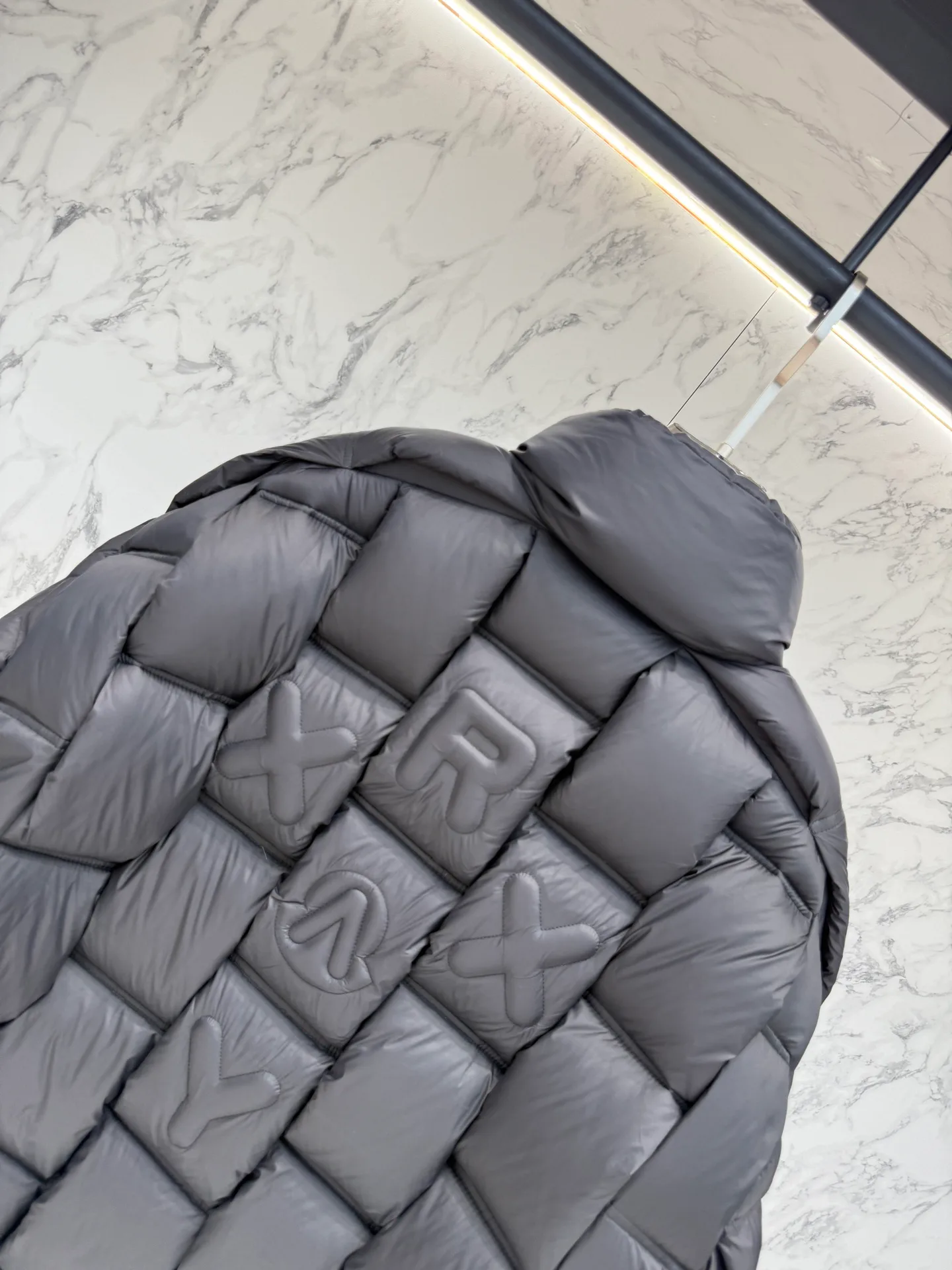 Men's Jackets And Down Jackets MONCLER 18387702