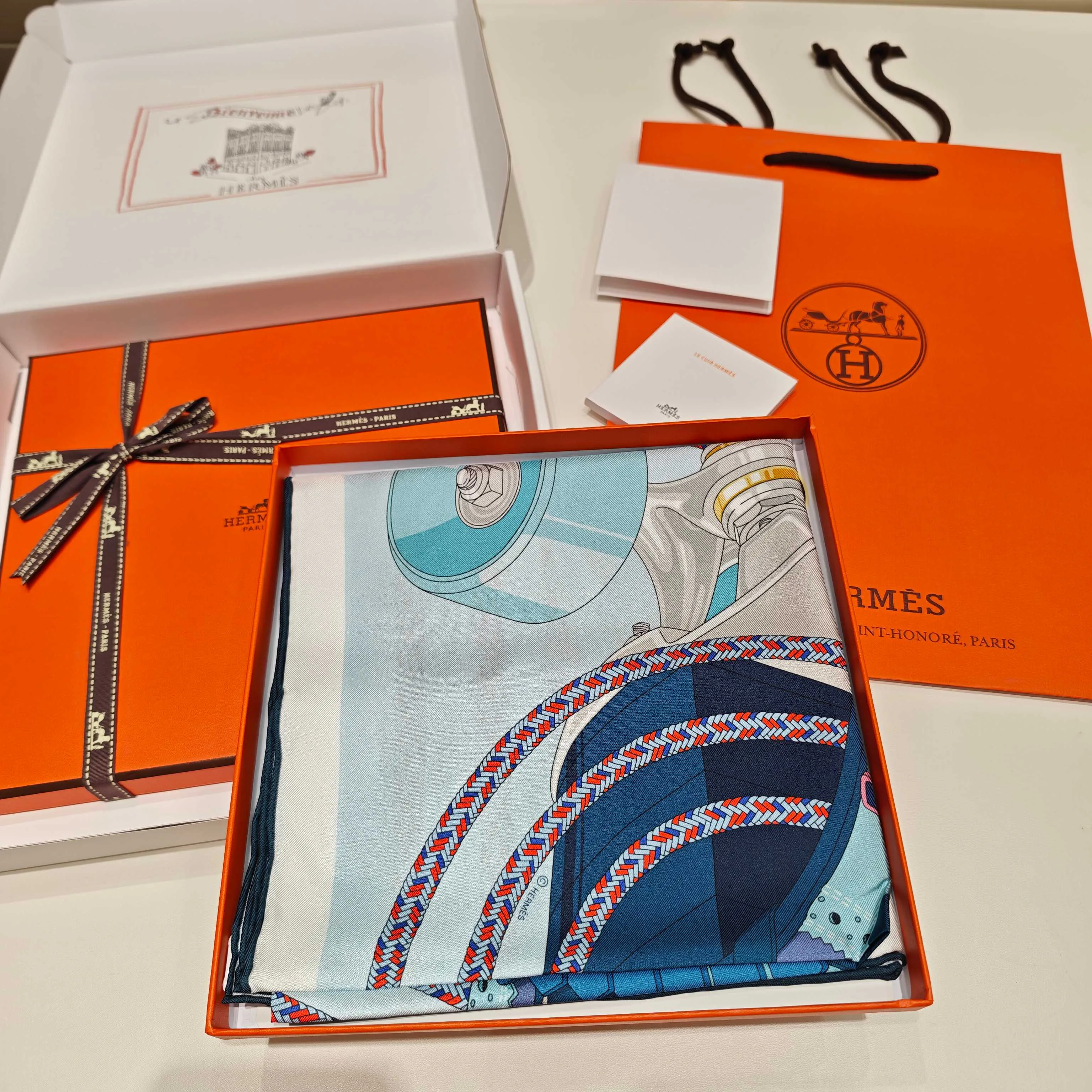 Silk Scarves HERMES 18167143