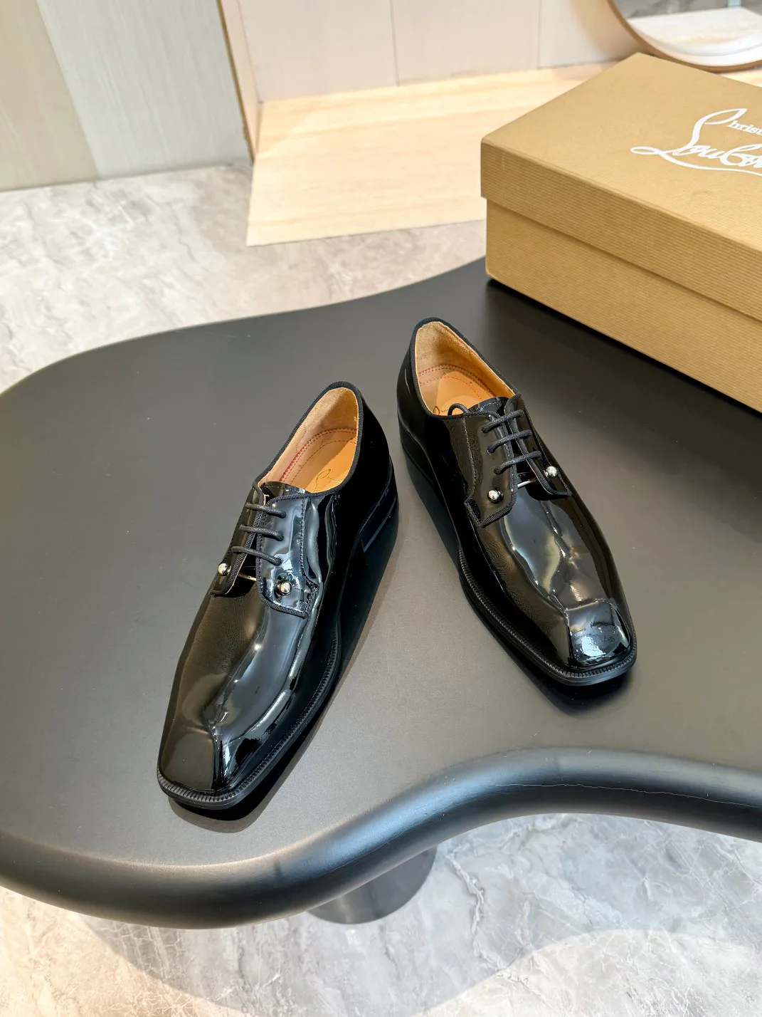 Men's Loafers And Dress Shoes CHRISTIAN LOUBOUTIN 18117207