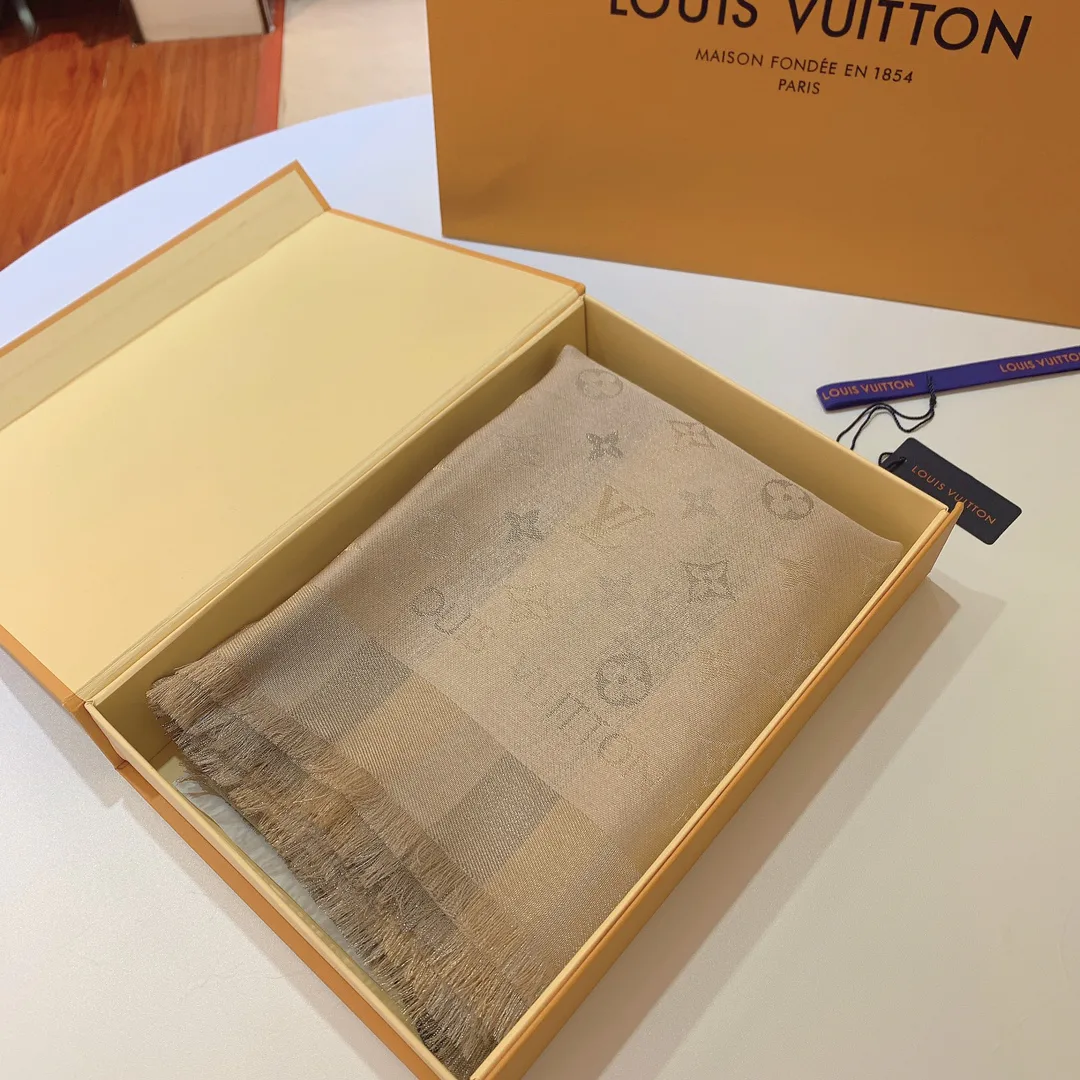 Scarves LOUIS VUITTON 17794622