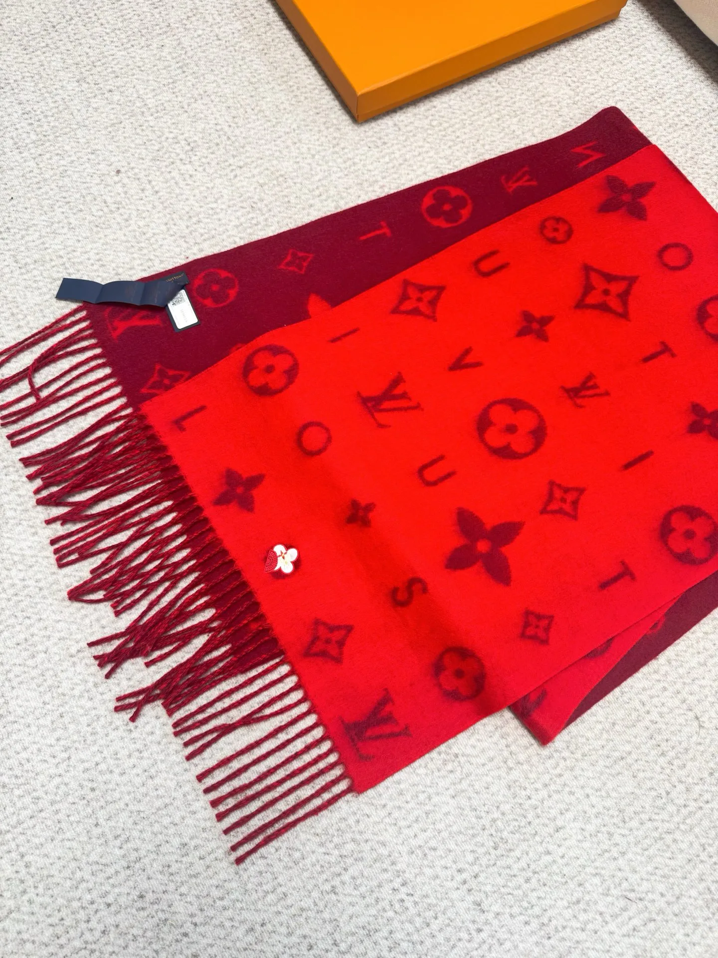 Scarves LOUIS VUITTON 18261899
