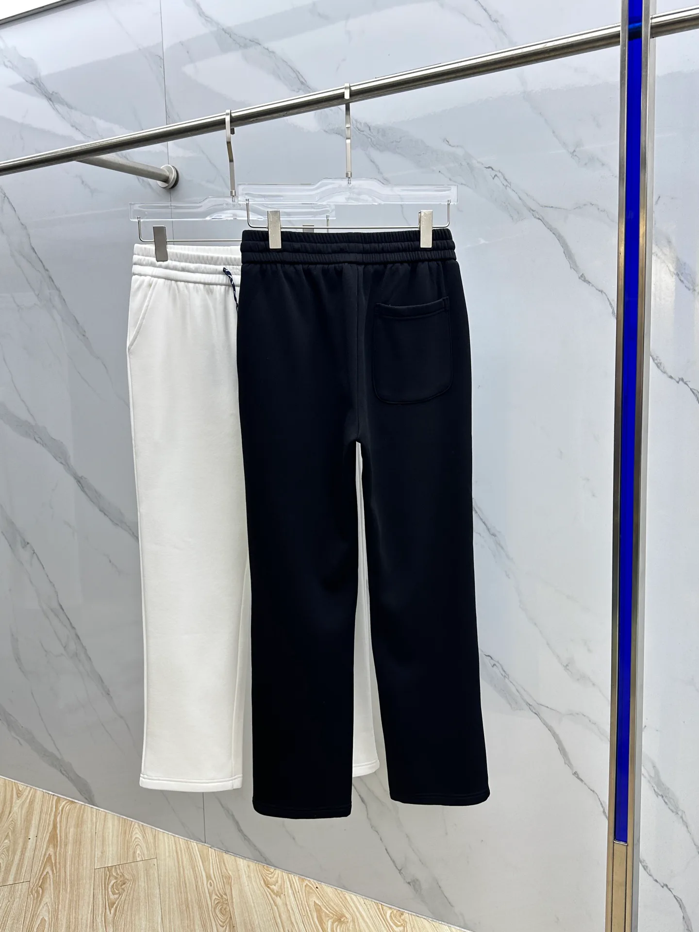 Men's Trousers LOUIS VUITTON 18246694