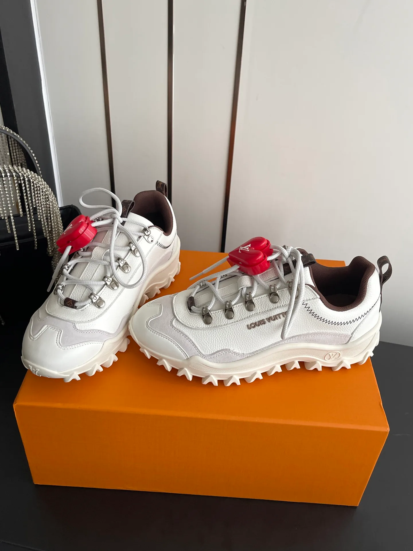 Women's Sneakers LOUIS VUITTON 17554381