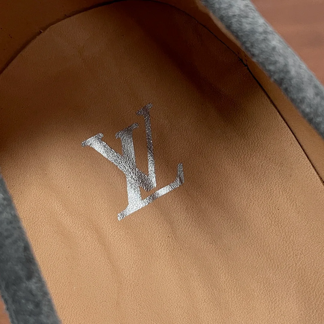 Men's Loafers And Dress Shoes LOUIS VUITTON 17307288