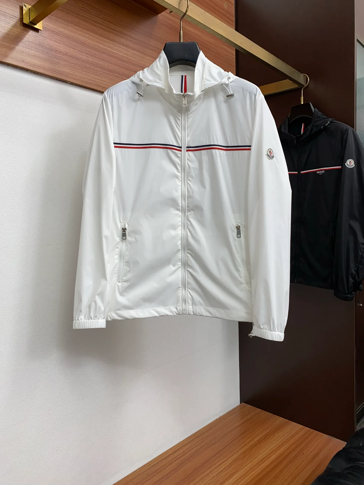 Men's Jackets And Down Jackets MONCLER 17510127