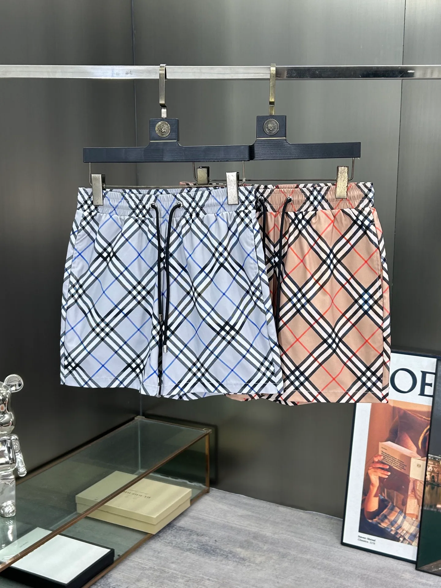 Men's Shorts BURBERRY 18000486
