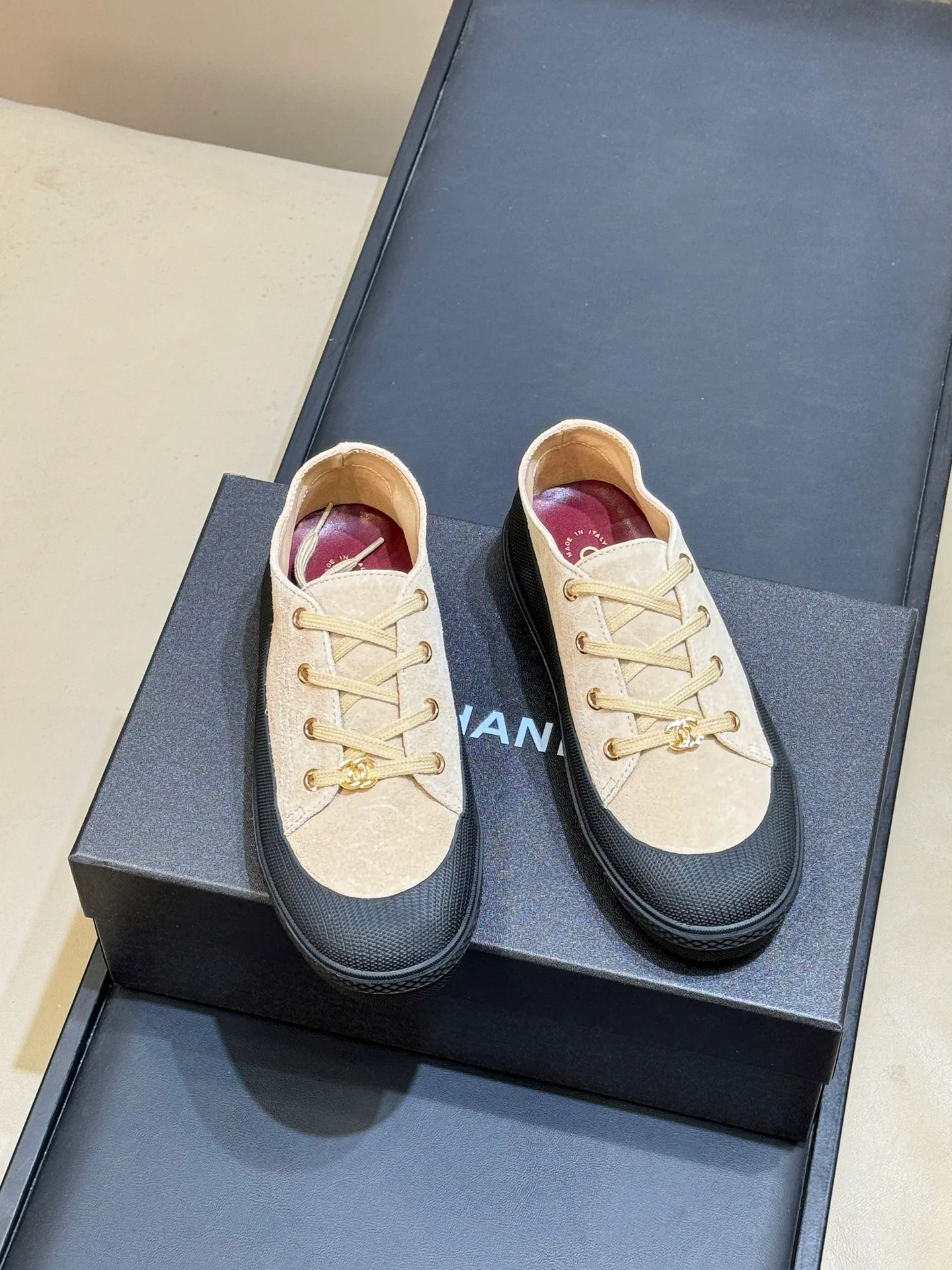 Women's Sneakers CHANEL 18072997