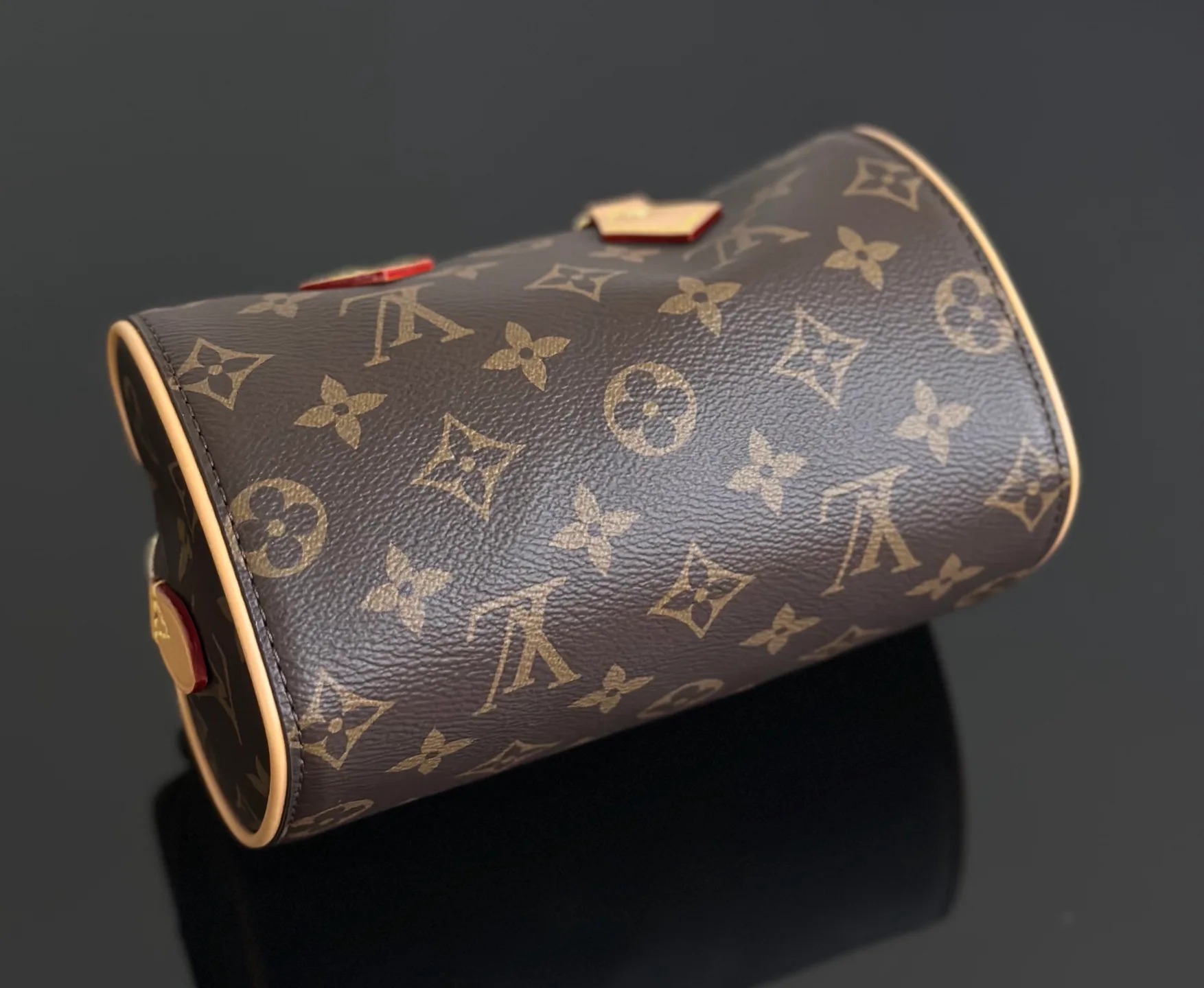 Women's Classic Handbags LOUIS VUITTON 18376423