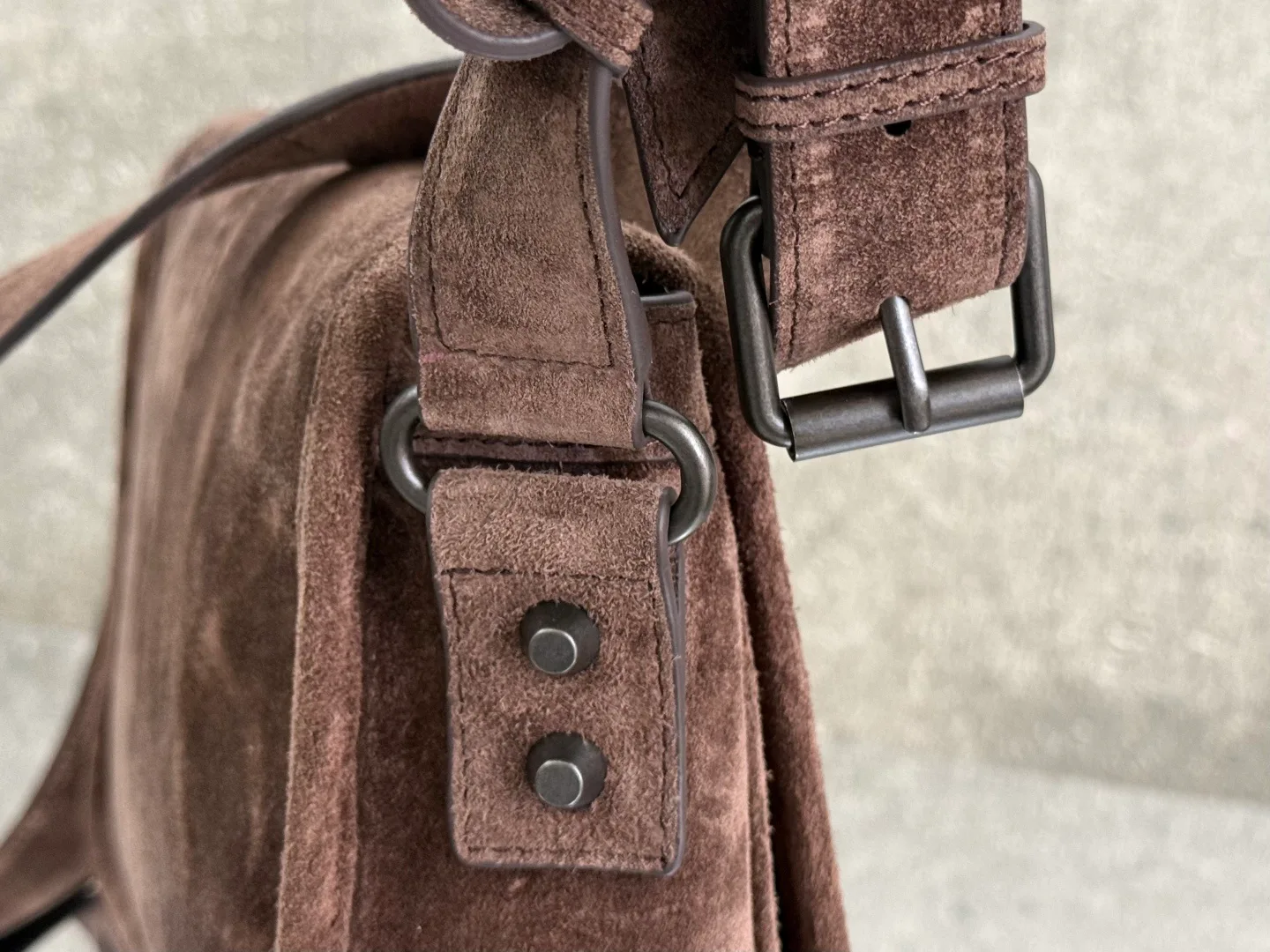 Сумки На Ремне Женские Balenciaga 18608623