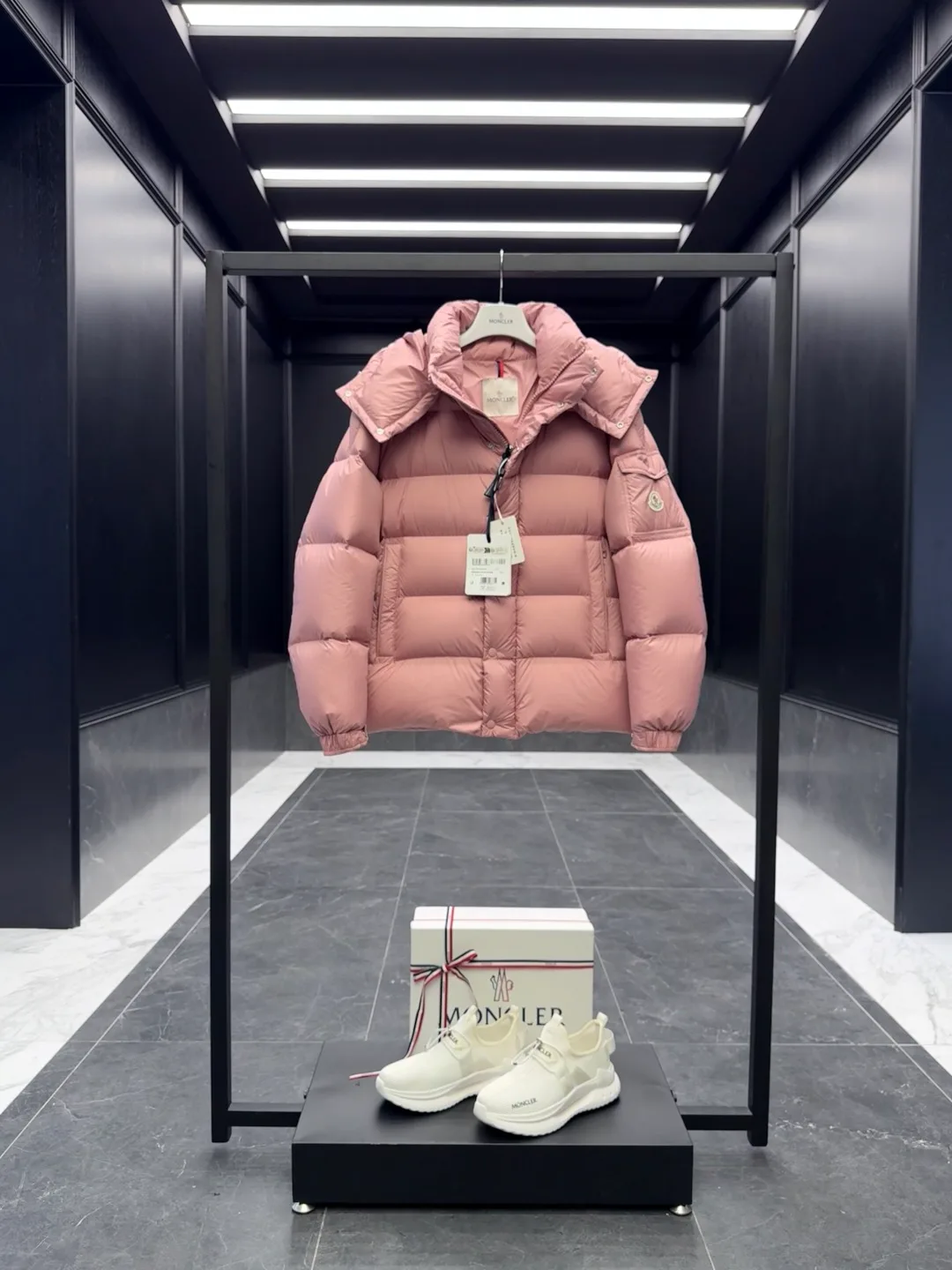Men's Jackets And Down Jackets MONCLER 17819540