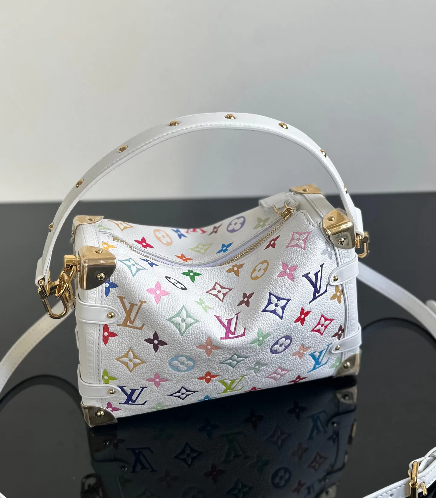 Women's Classic Handbags LOUIS VUITTON 18376448