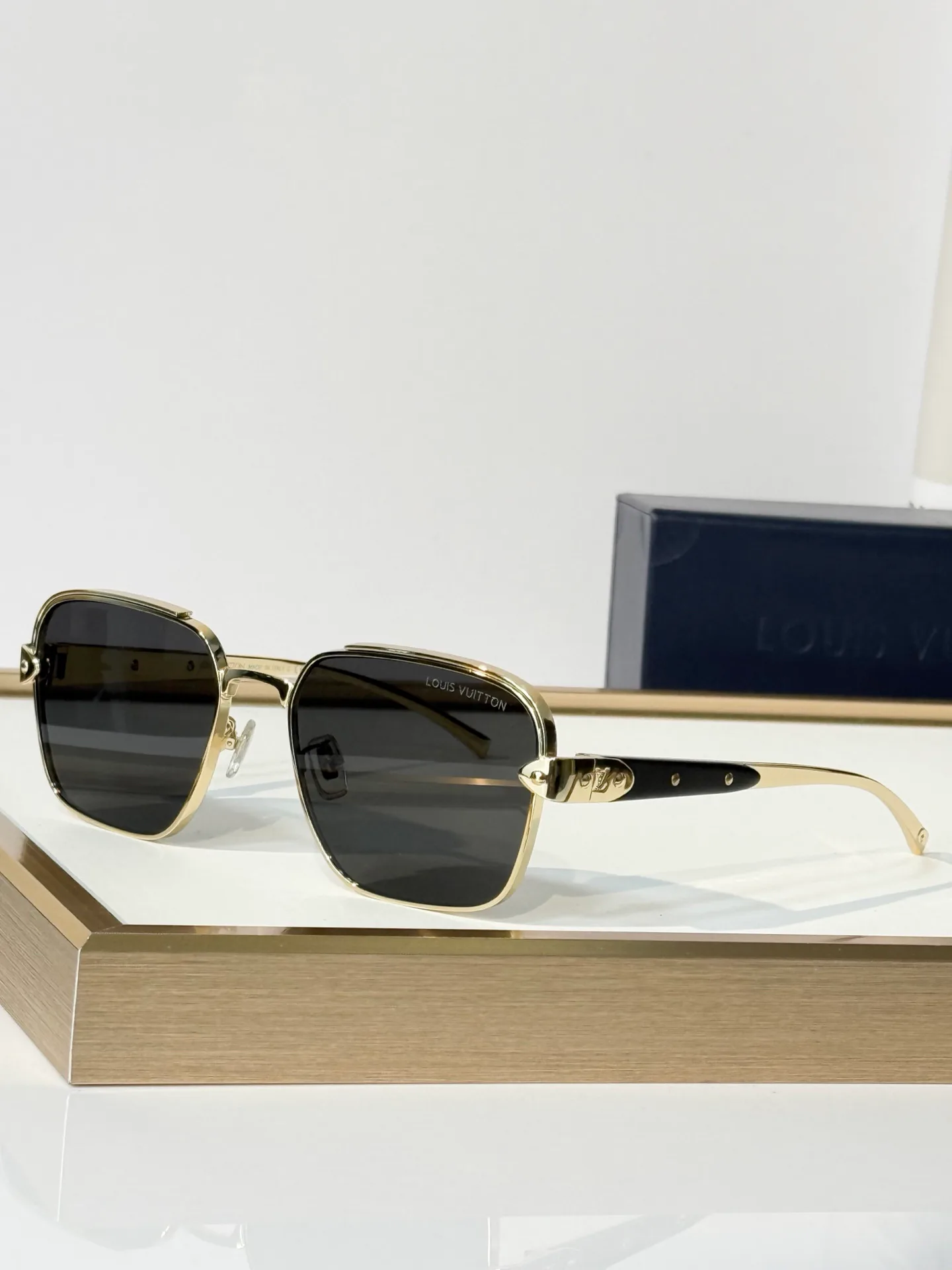 Glasses LOUIS VUITTON 18453222