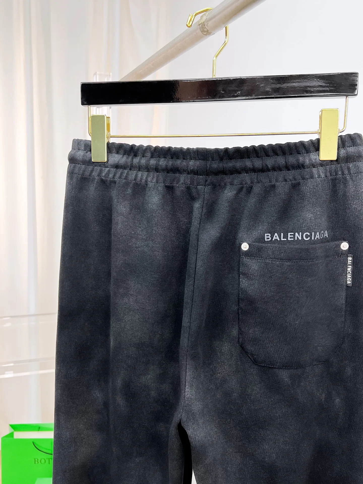Men's Trousers BALENCIAGA 18399379
