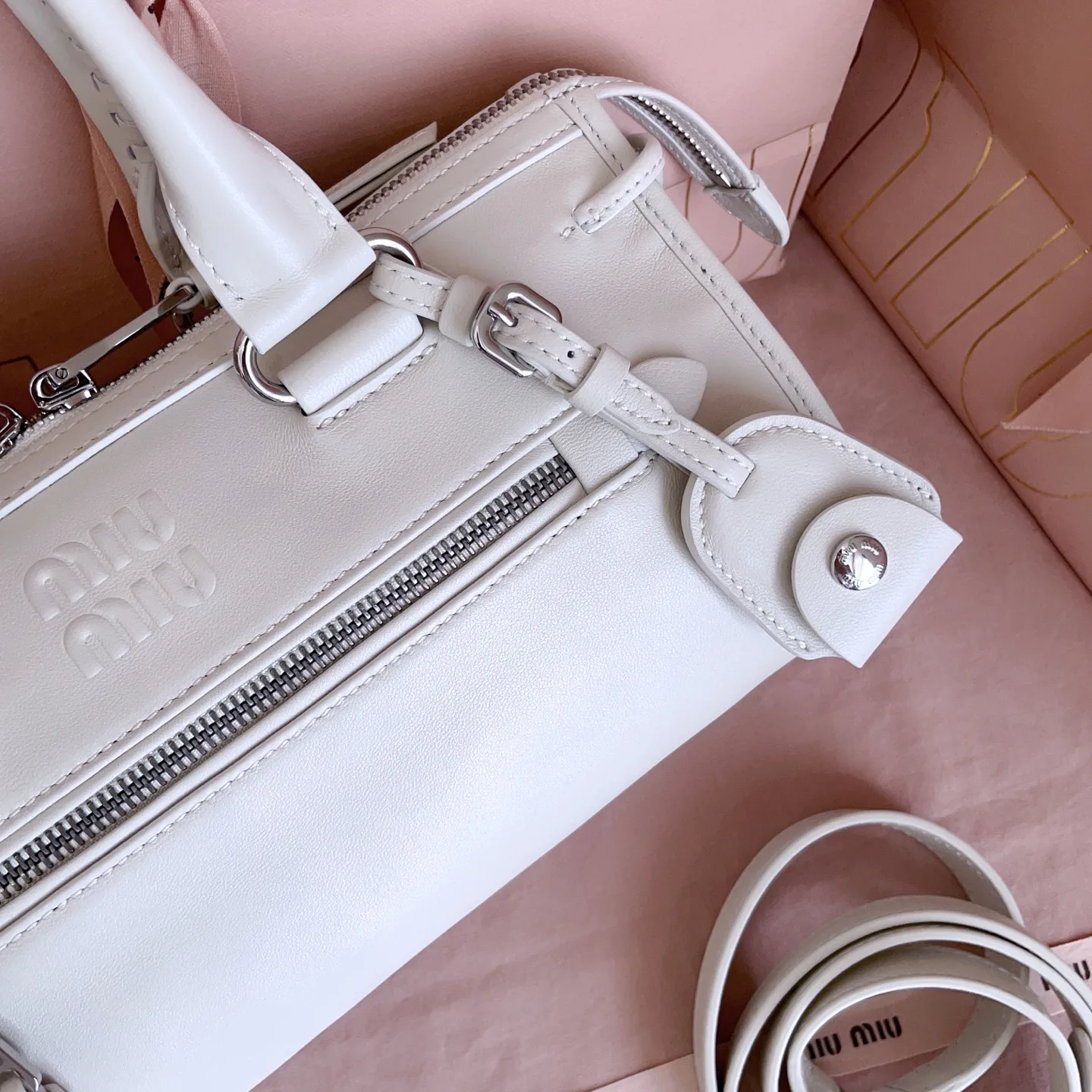 Women's Classic Handbags MIU MIU 18004749