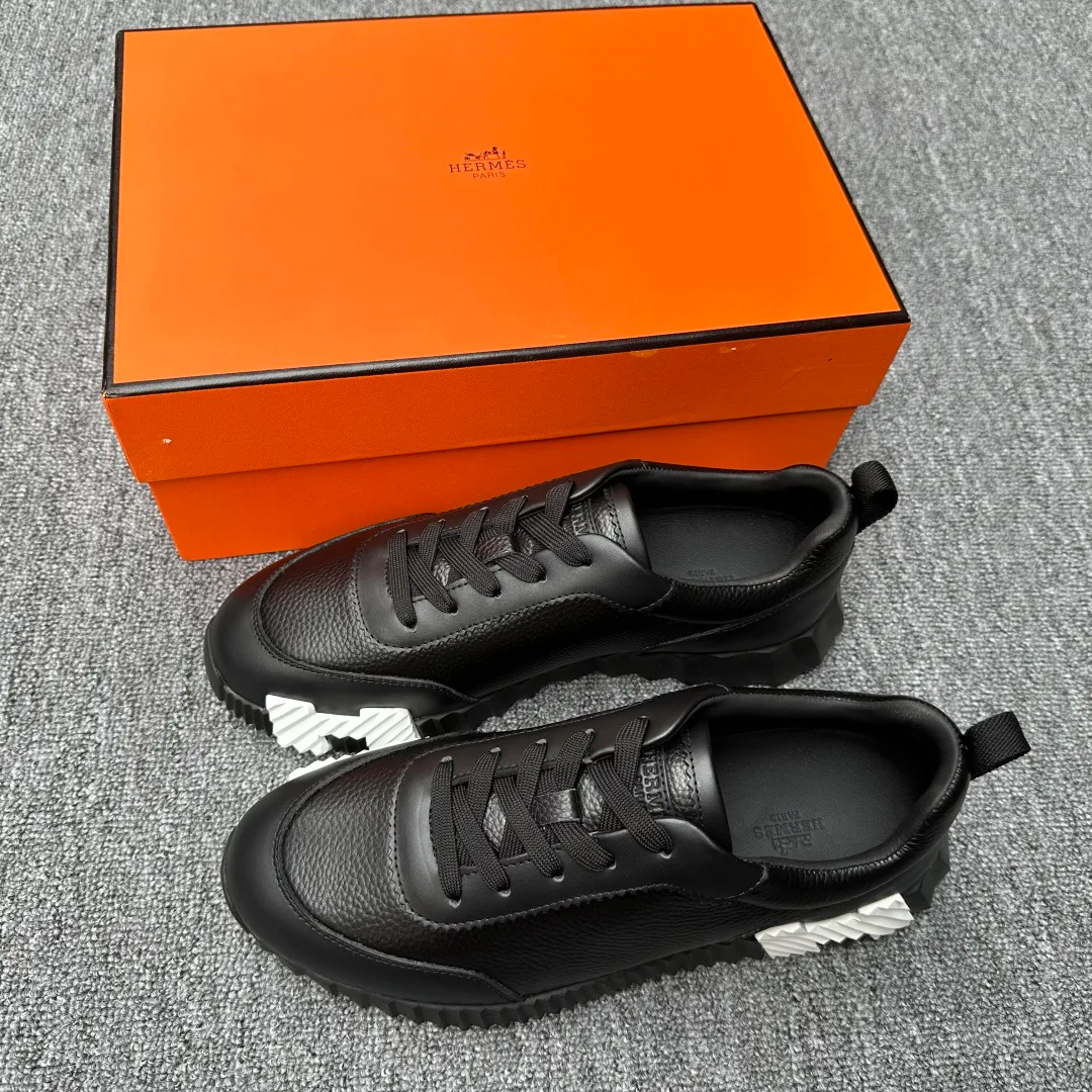 Women's Sneakers HERMES 18076153