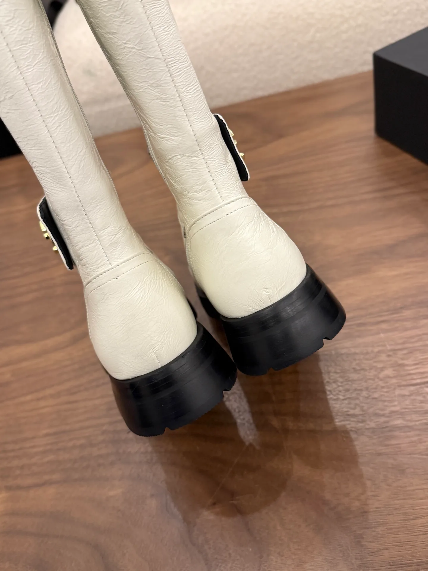 Women's Boots CHANEL 18323368