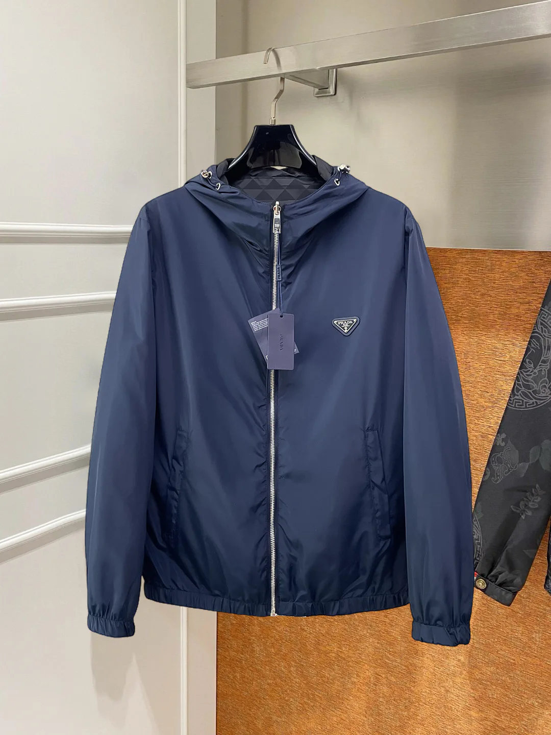 Куртки И Пуховики Женские Prada 18614692