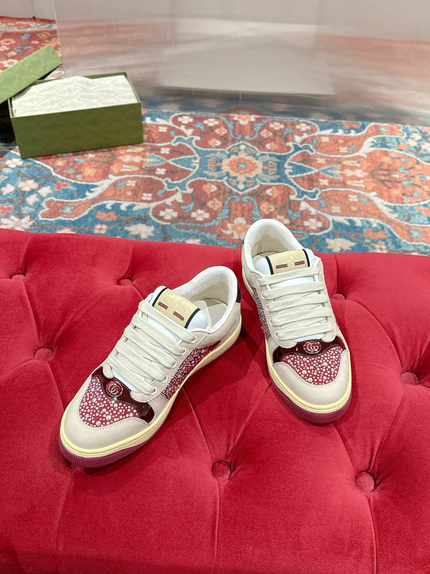 Women's Sneakers GUCCI 17956636