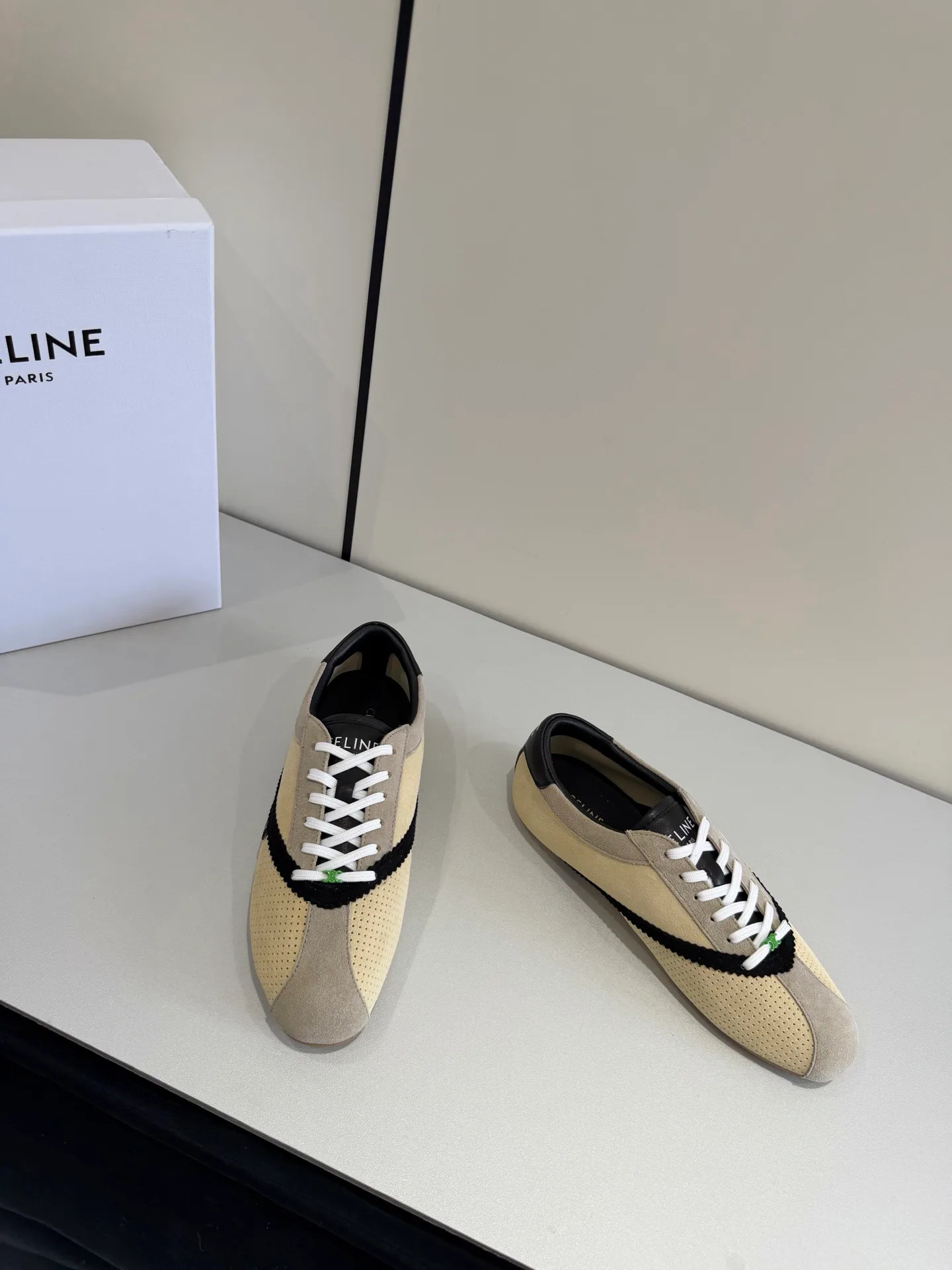 Women's Sneakers CELINE 17977146