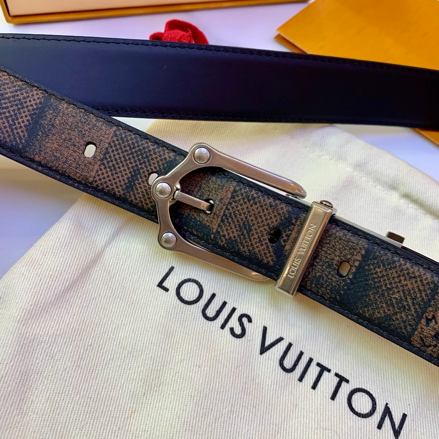 Belts LOUIS VUITTON 17682178