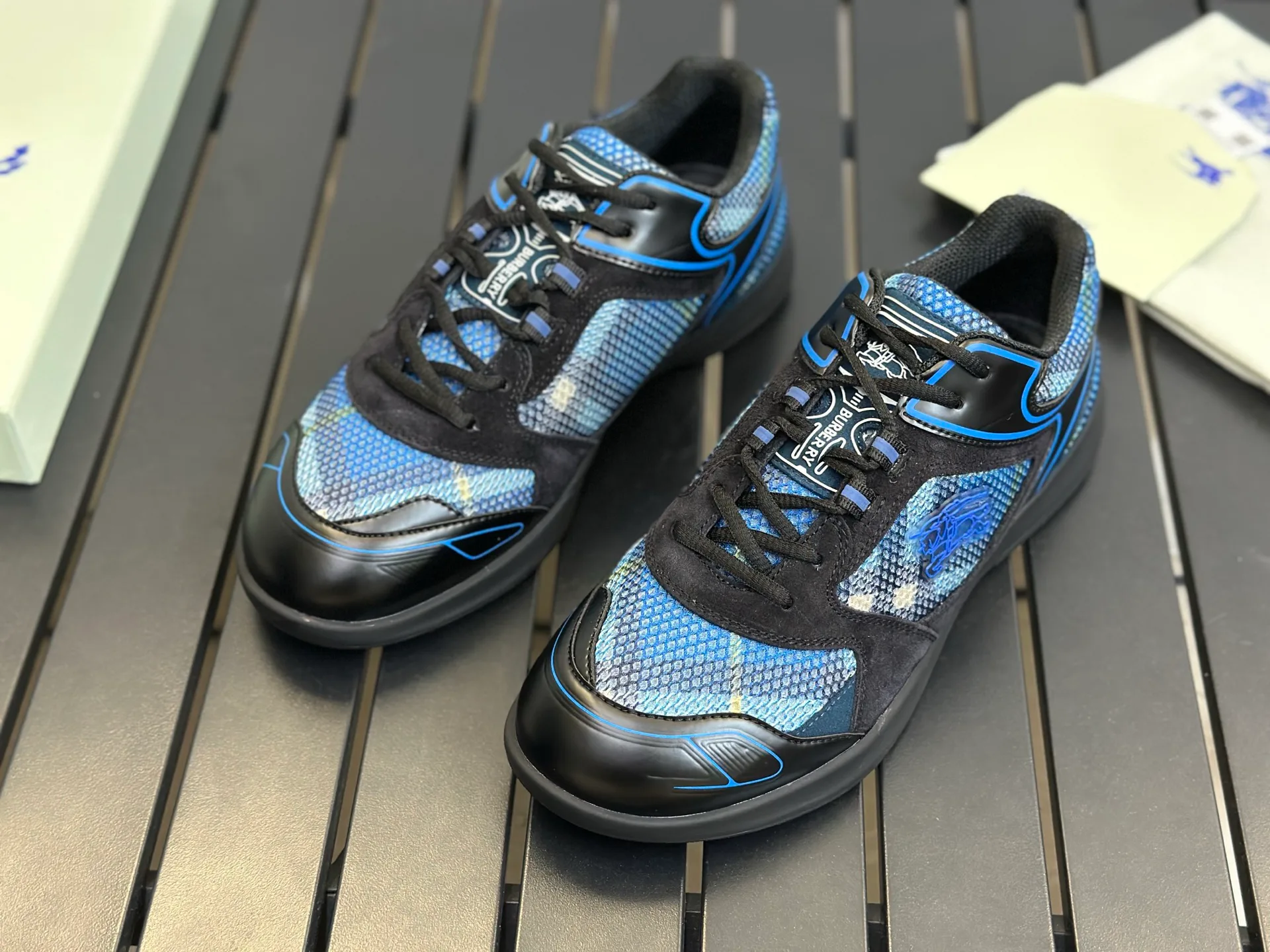 Women's Sneakers BURBERRY 17420354