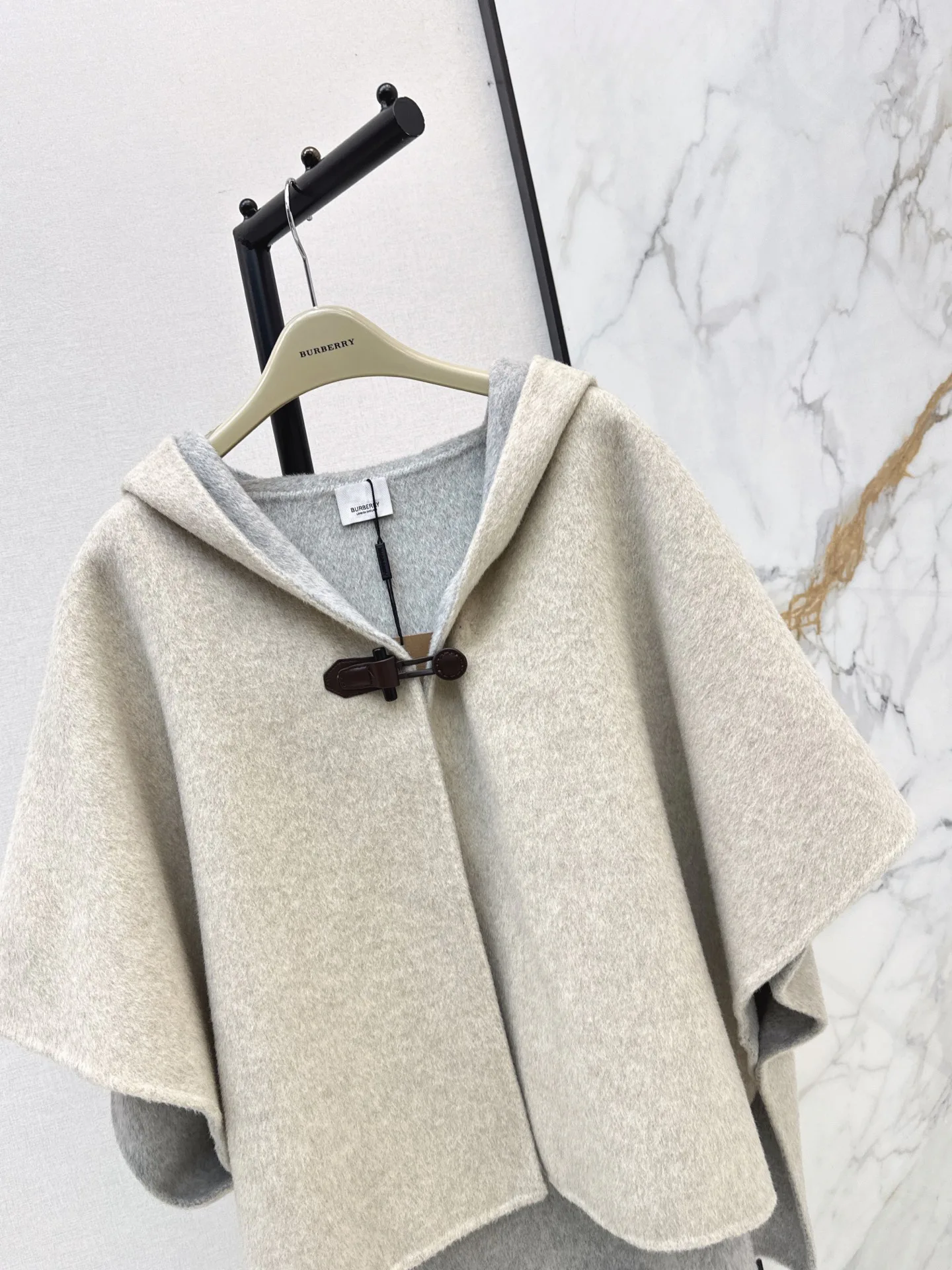 Women's Coats BURBERRY 18407949