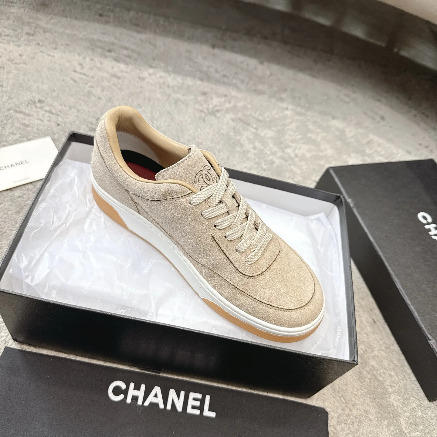 Women's Sneakers CHANEL 17933404