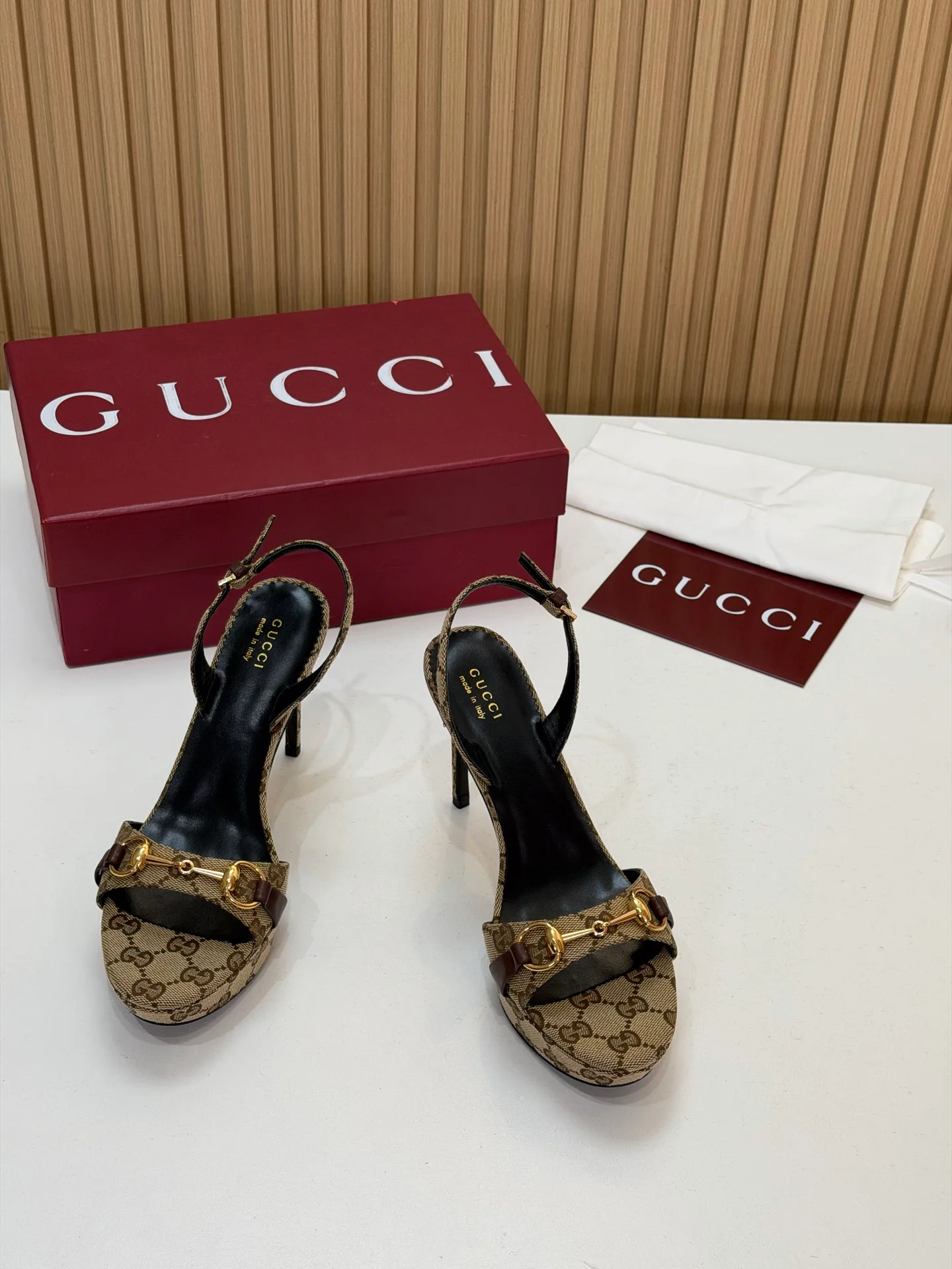 Women's Open-Toe Sandals GUCCI 18396265