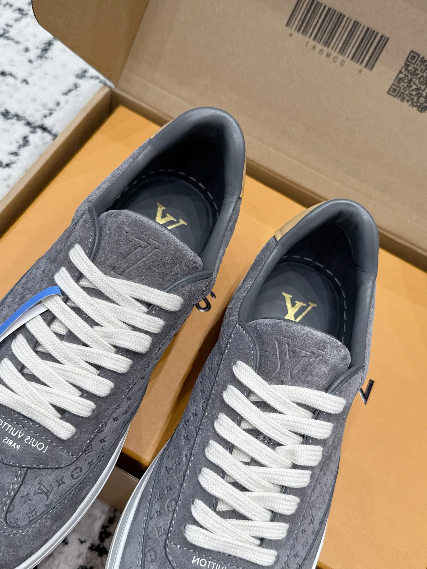 Men's Sneakers LOUIS VUITTON 17522821