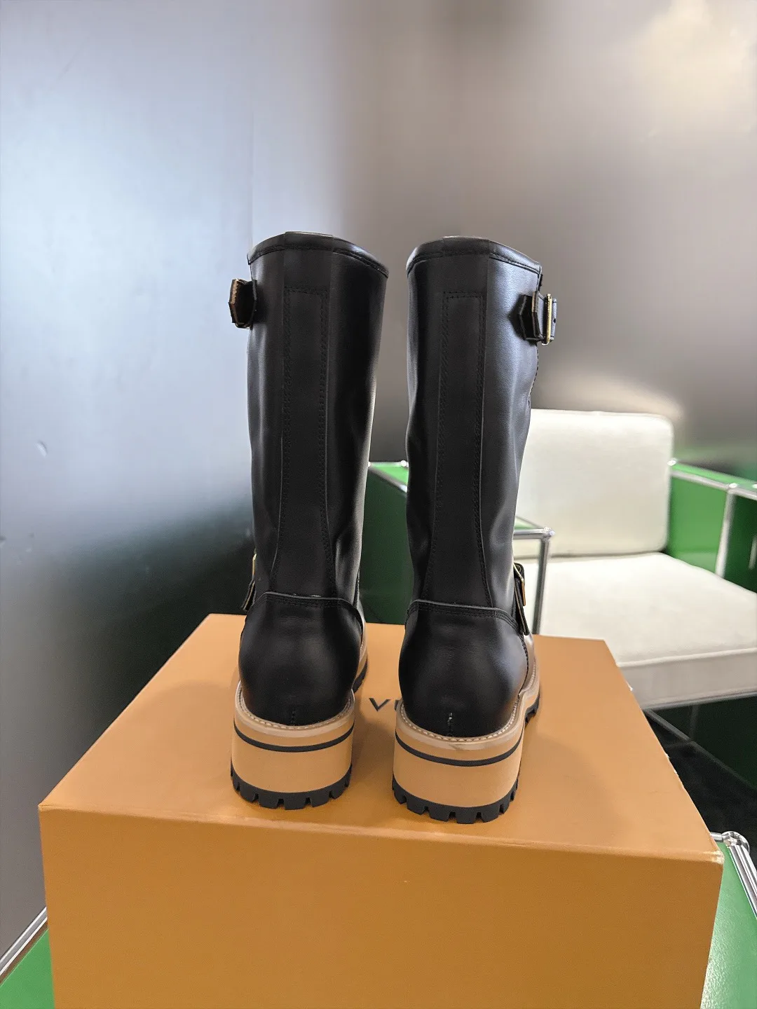 Women's Ankle Boots LOUIS VUITTON 18053351
